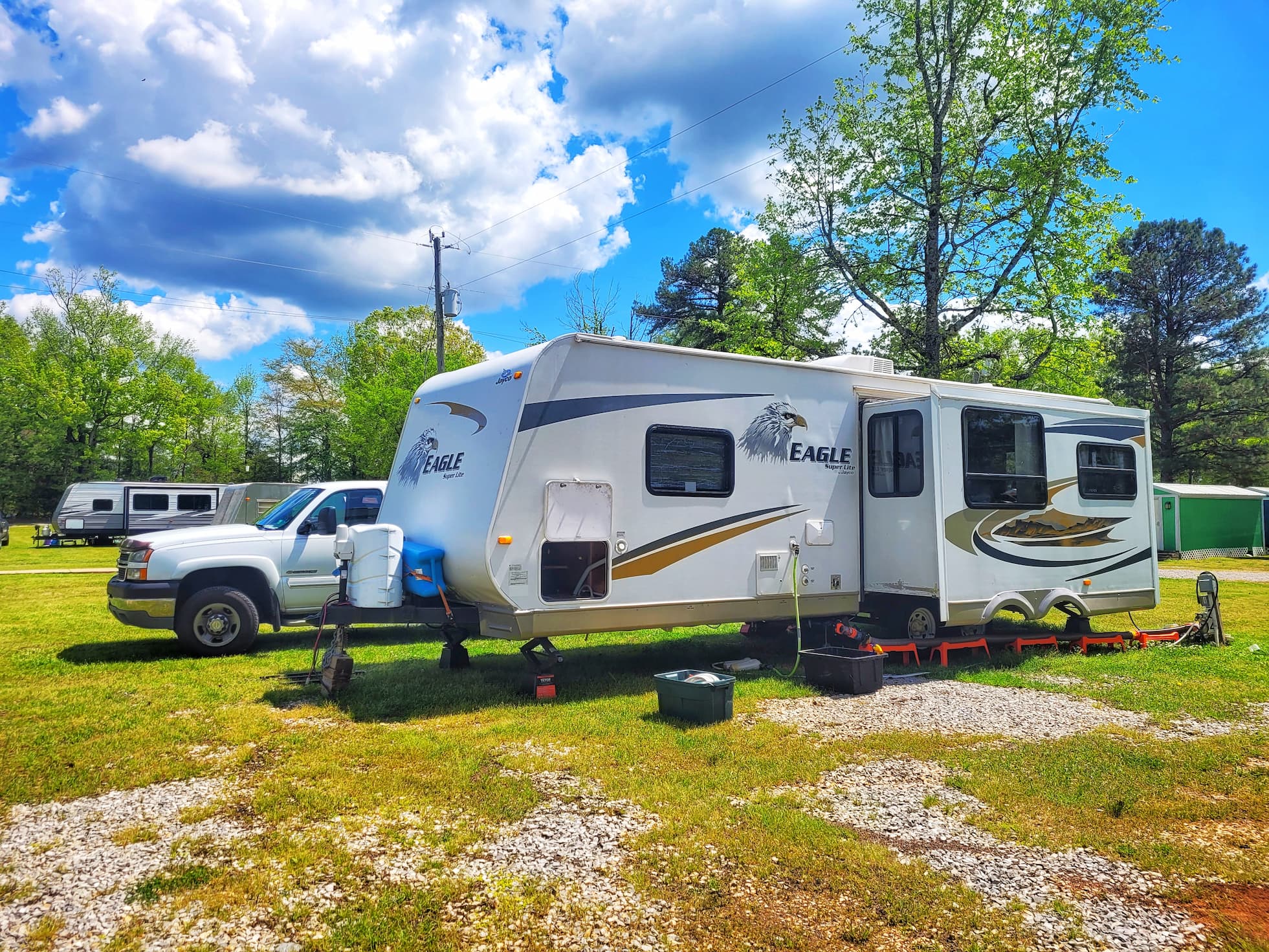 photo of talladega pit stop rv park campsite