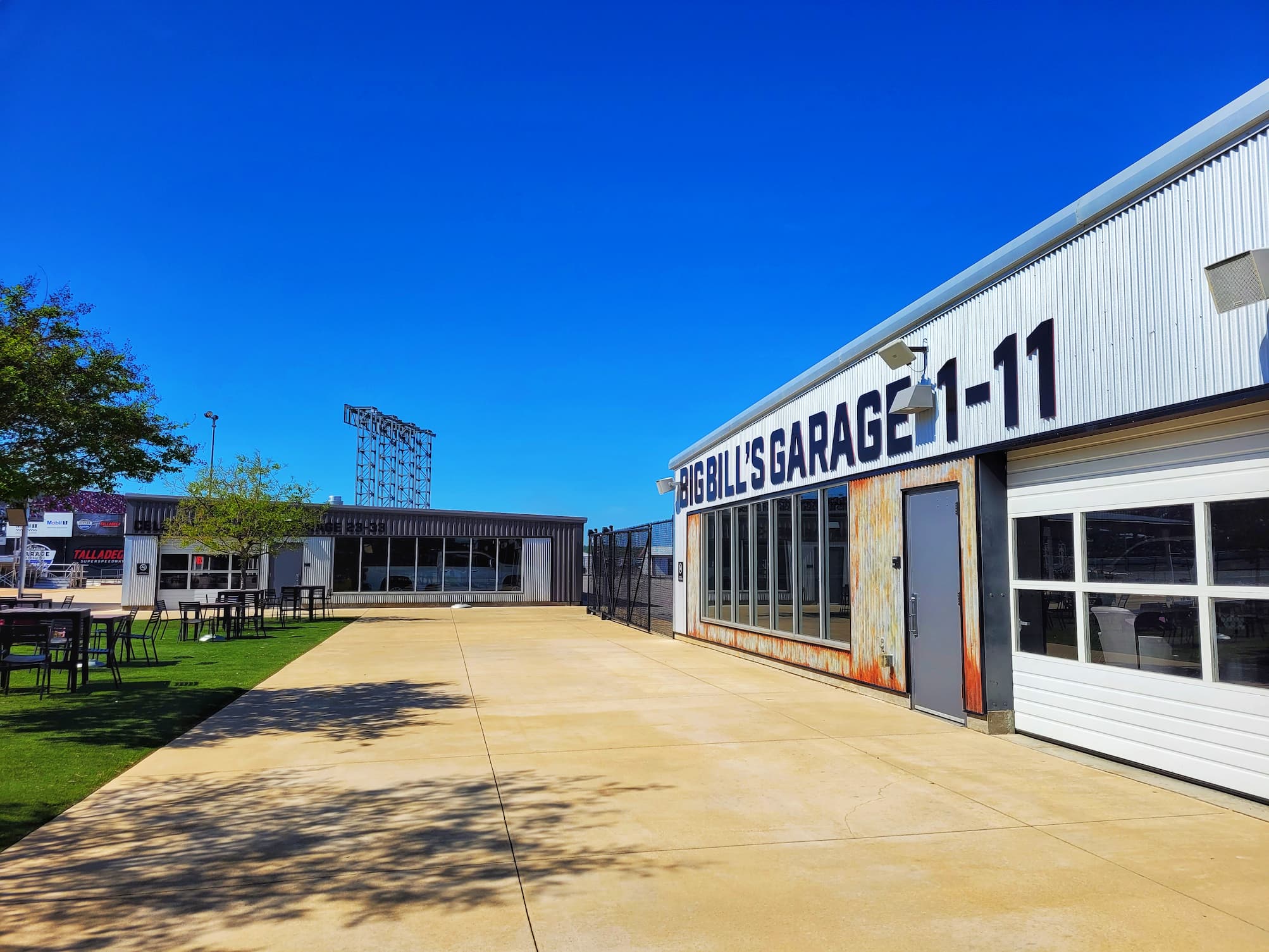 photo of garage 1-11