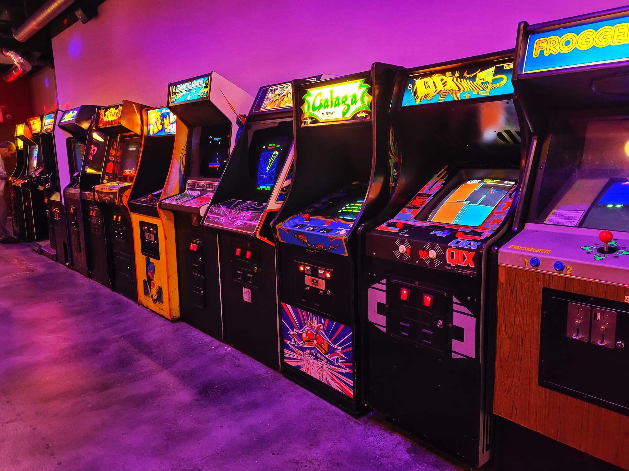 photo of classic arcade pinball museum