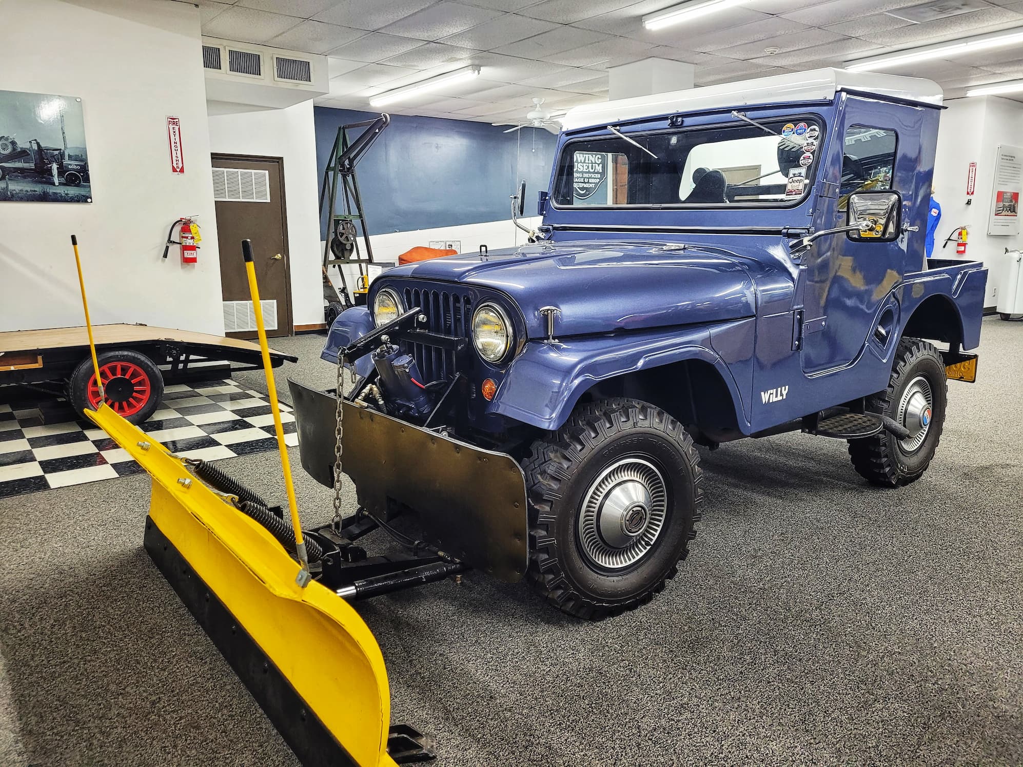 photo of jeep tow truck