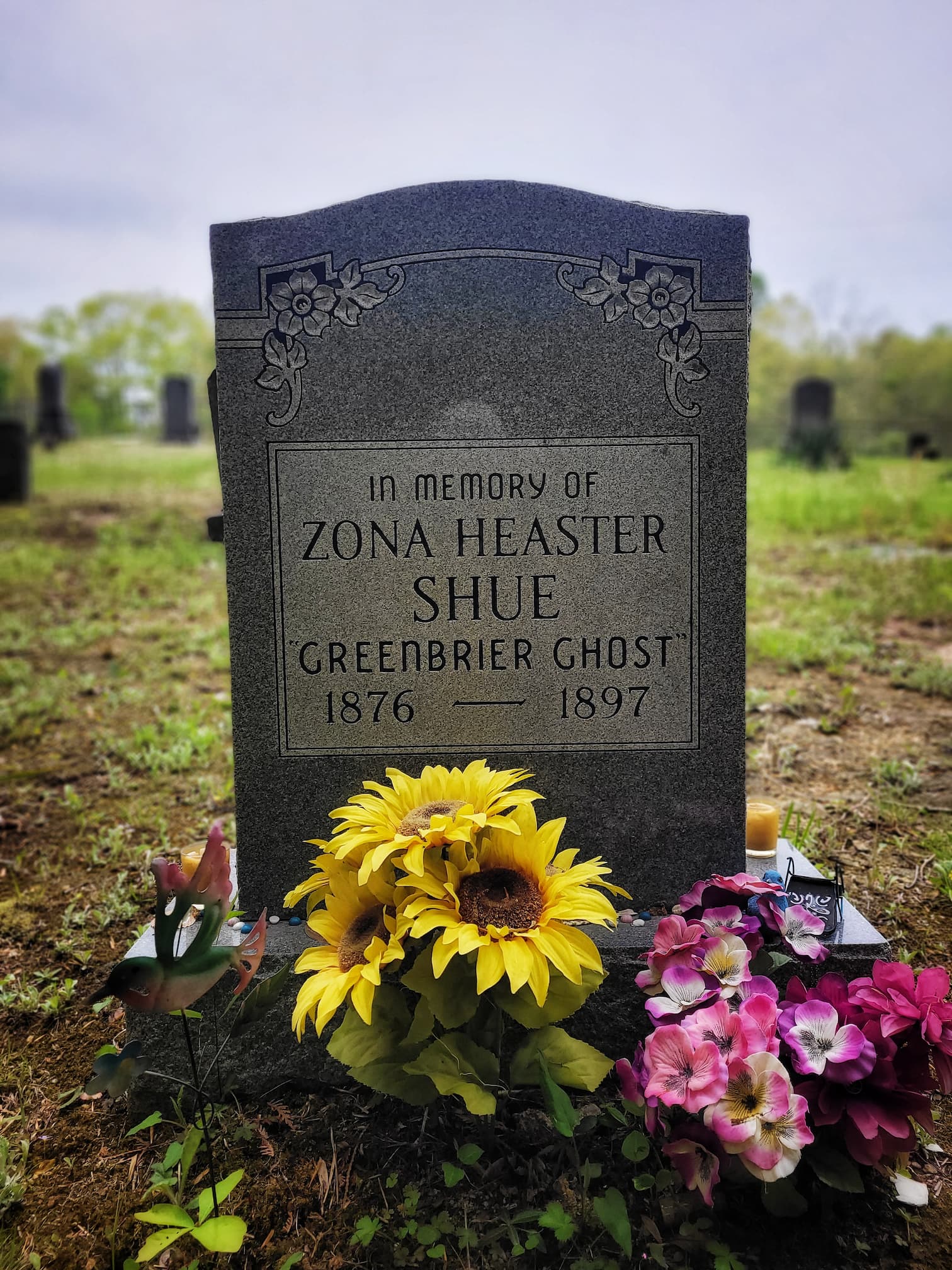 photo of greenbrier ghost grave