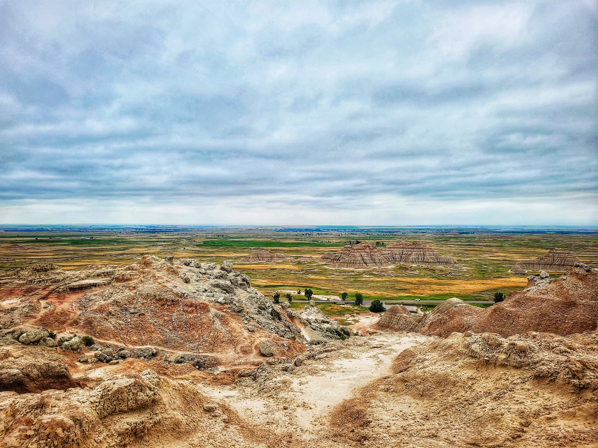 photo of badlands saddle pass trail