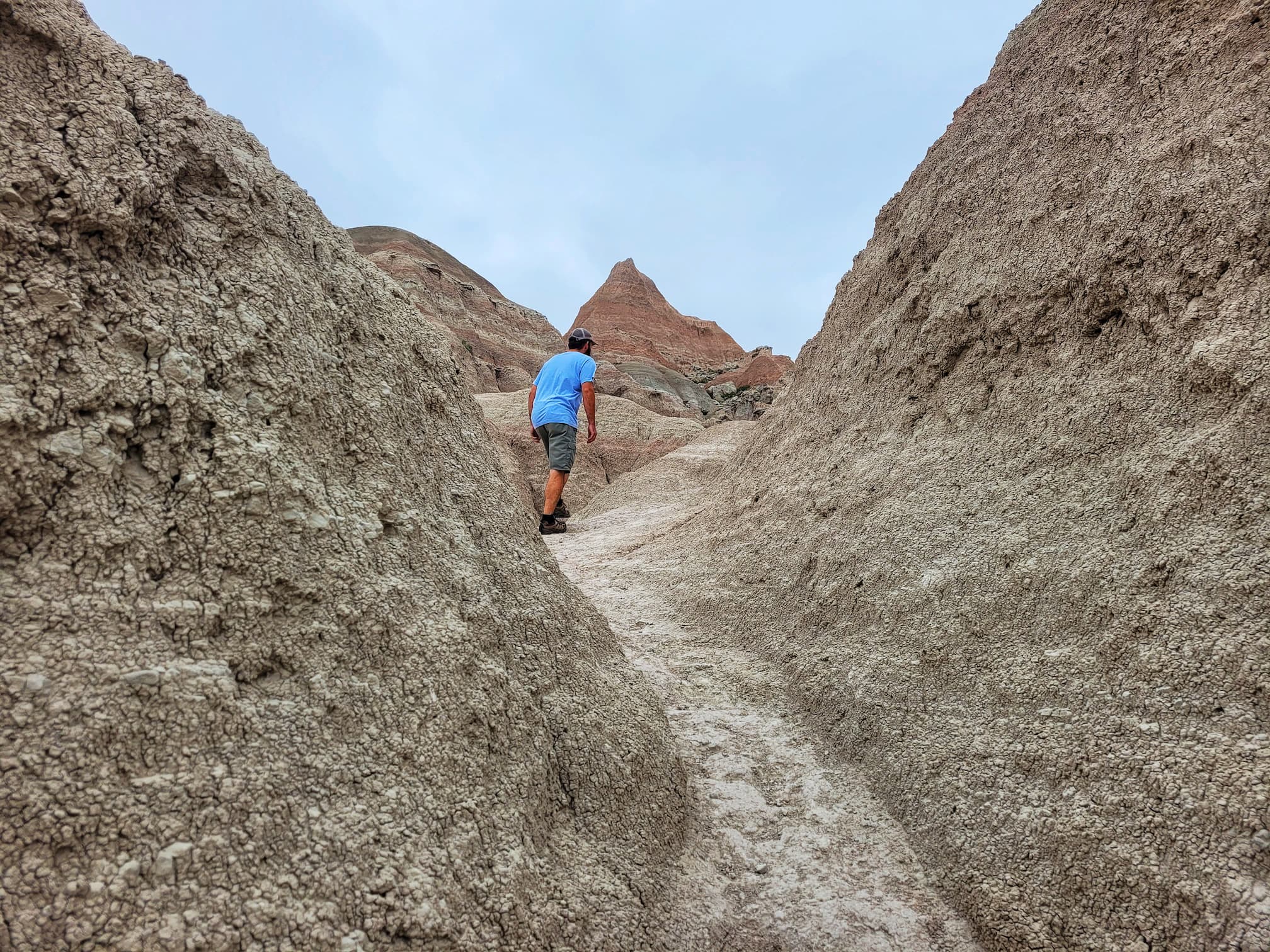 photo of badlands saddle pass trail