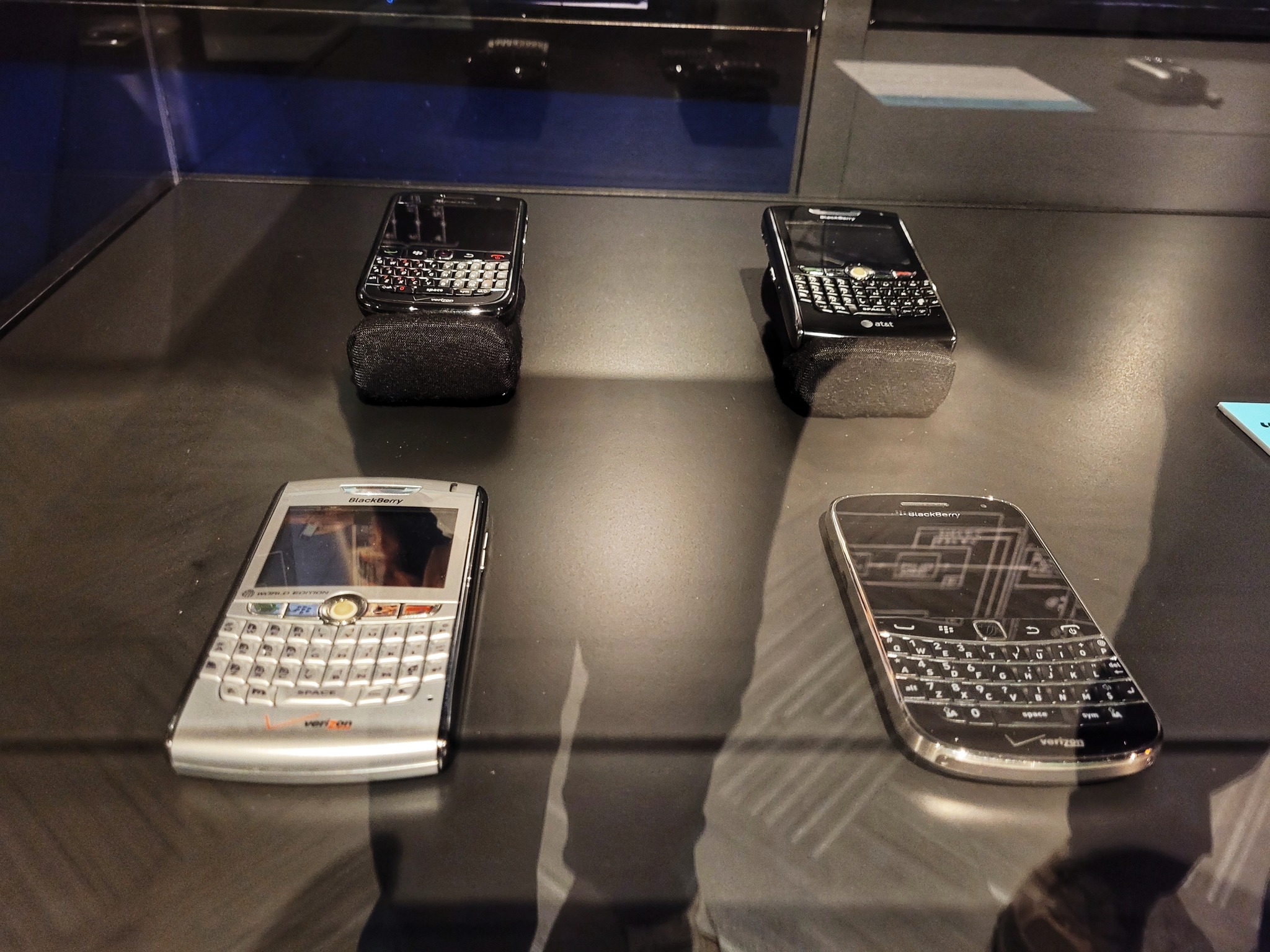 photo of obama's blackberry