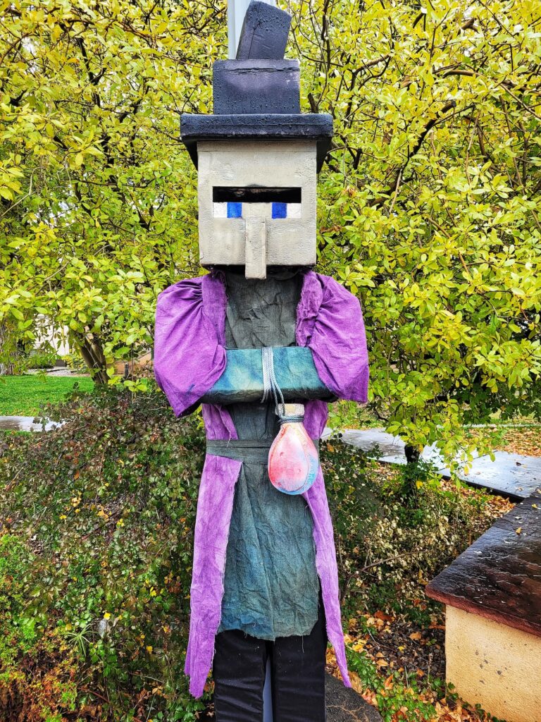 photo of minrecraft scarecrow
