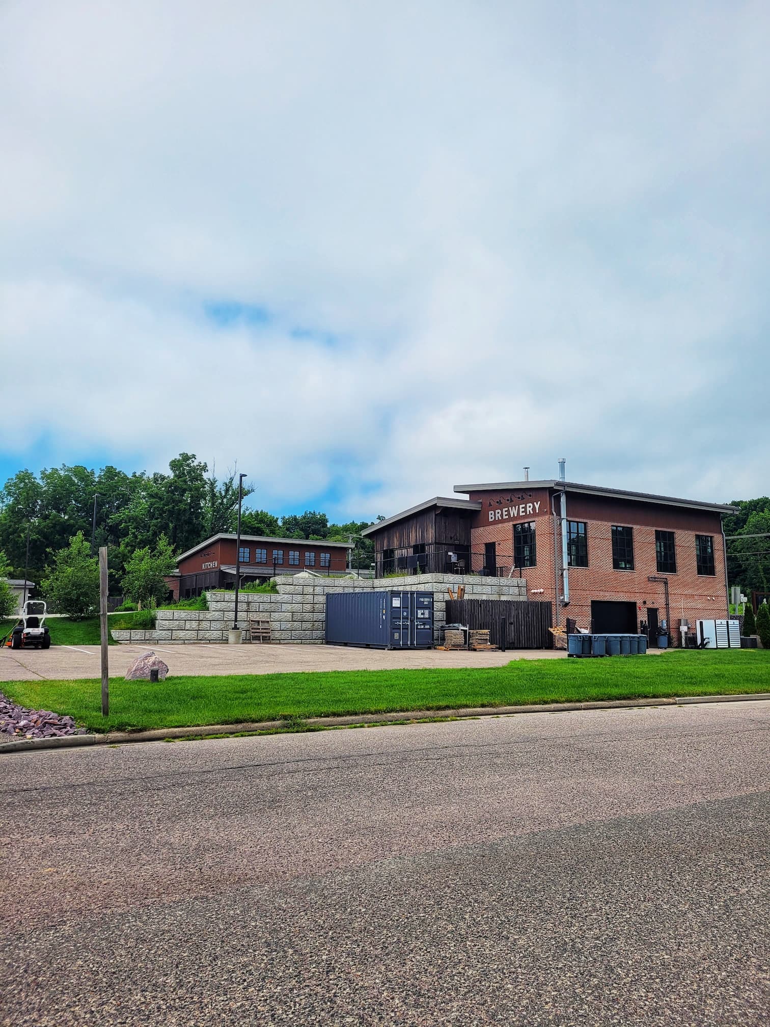 photo of tumbled rock brewing