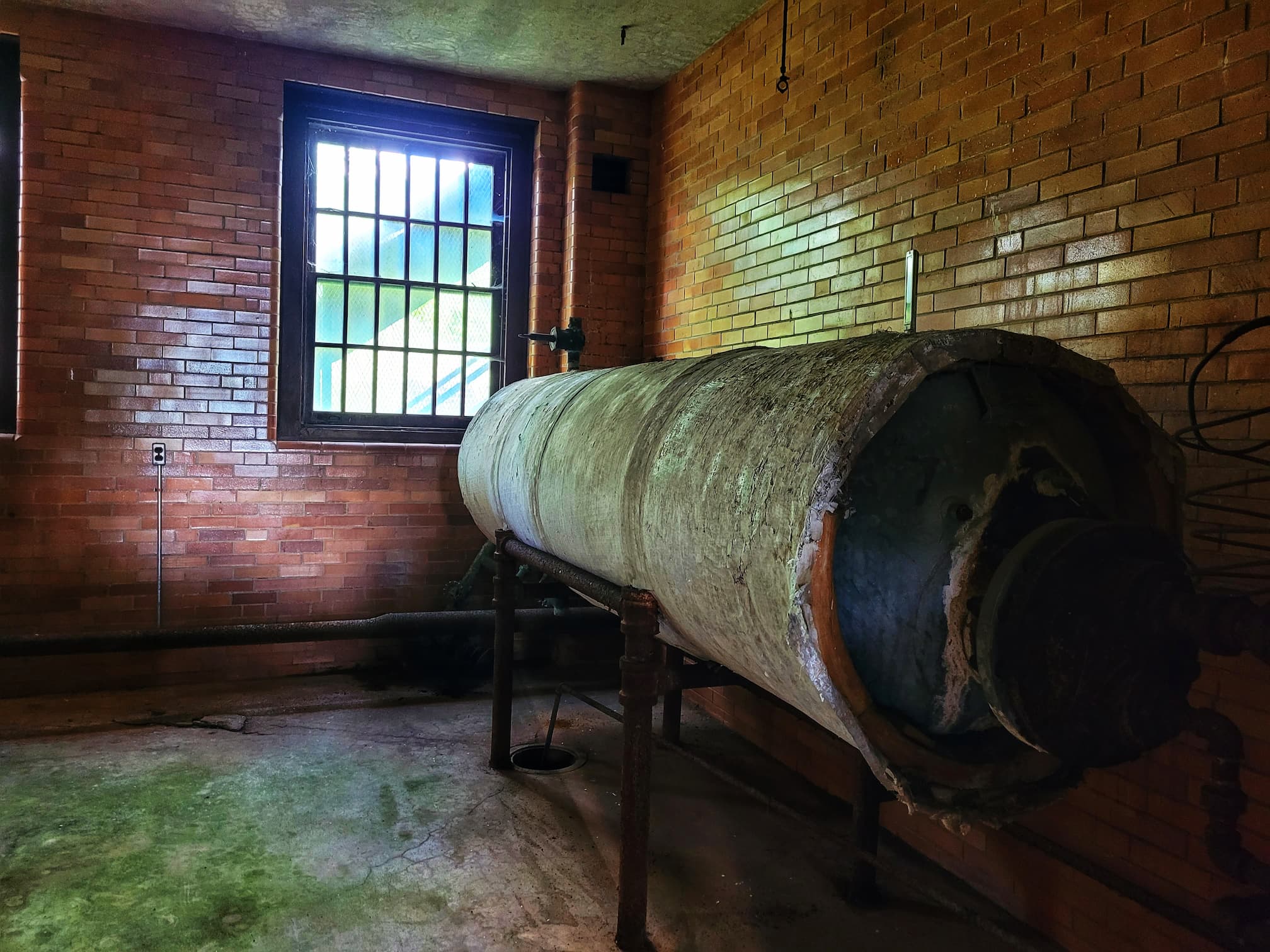 photo of trans allegheny lunatic asylum medical center room
