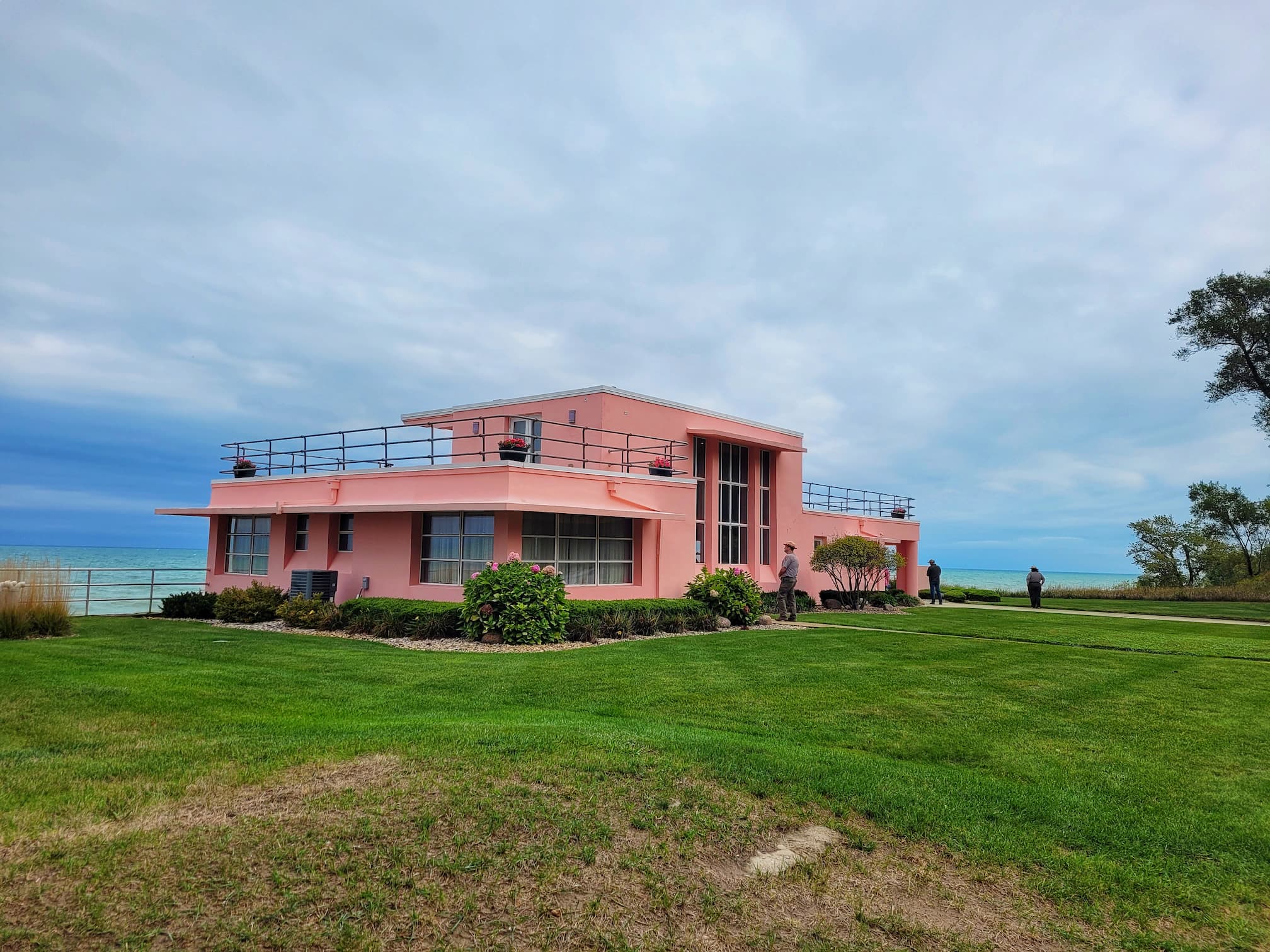 photo of florida tropical house