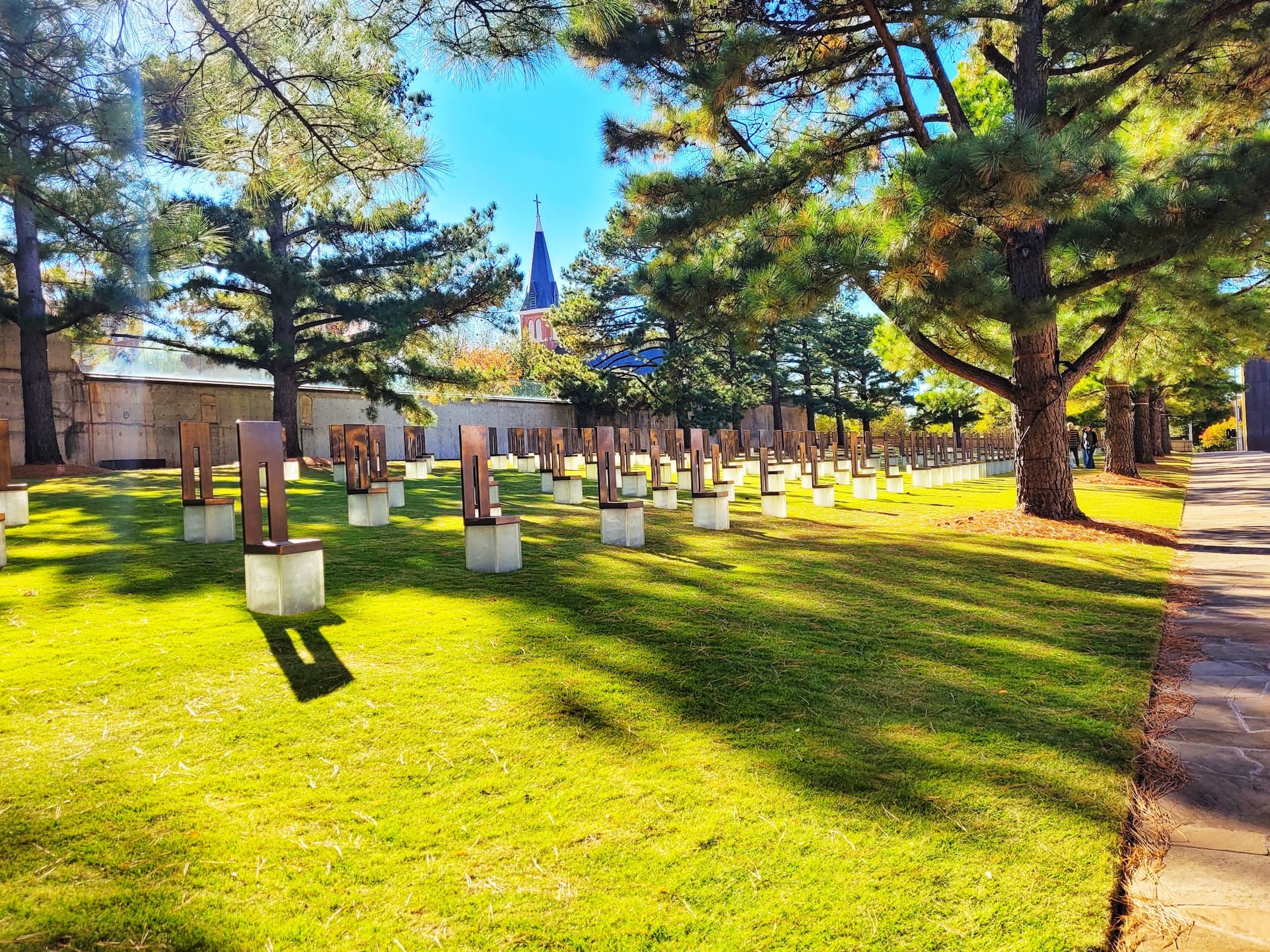 photo of oklahoma city memorial 