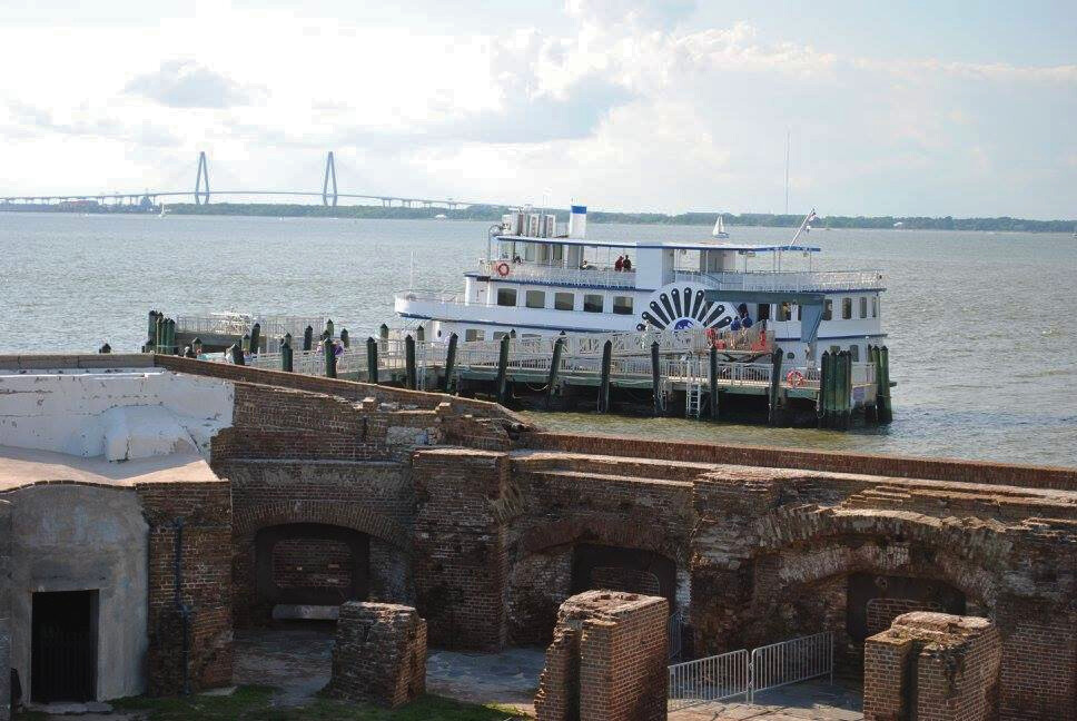 photo of cruise boat at fort sumter