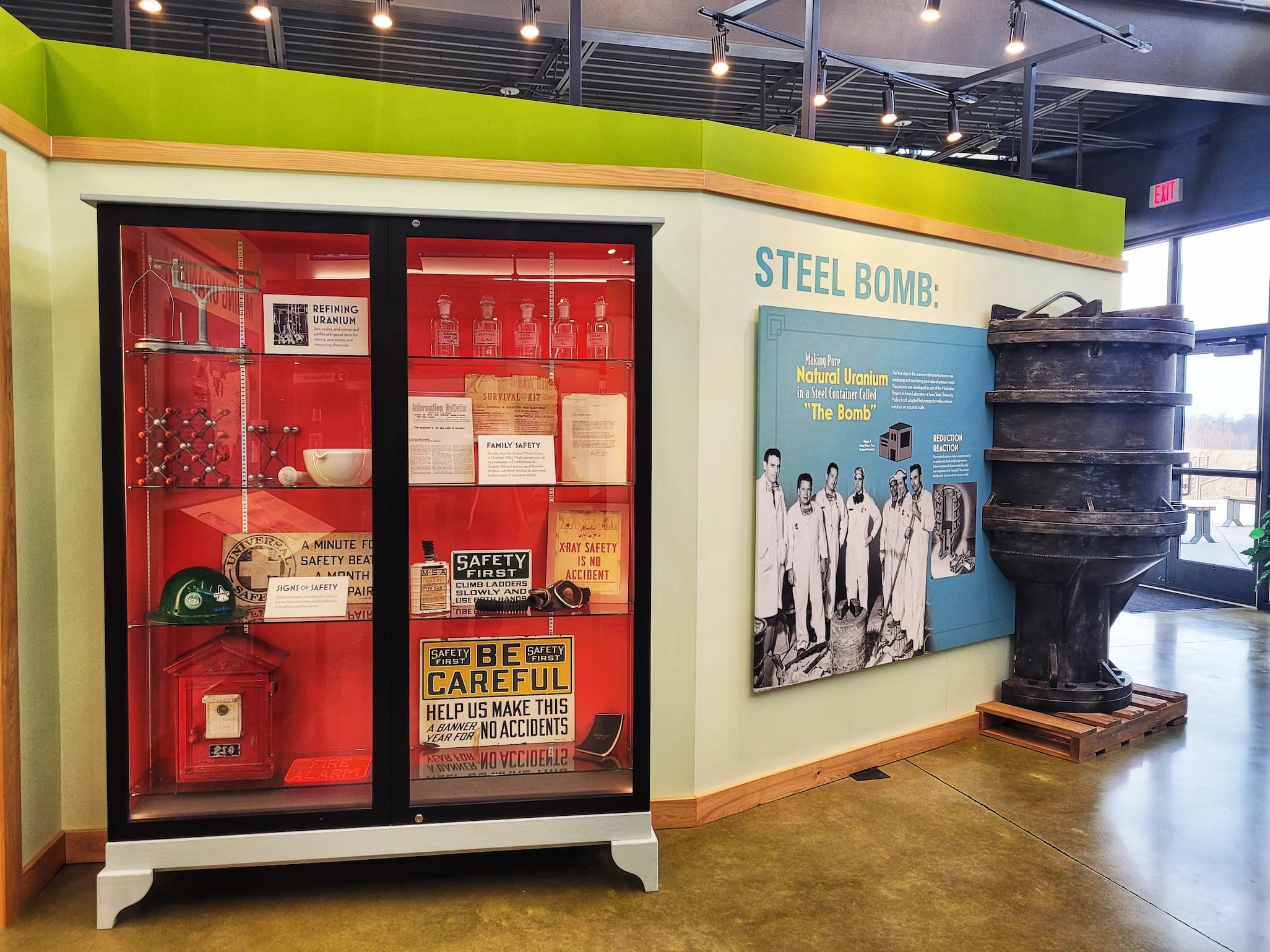 photo of exhibit about weldon spring site