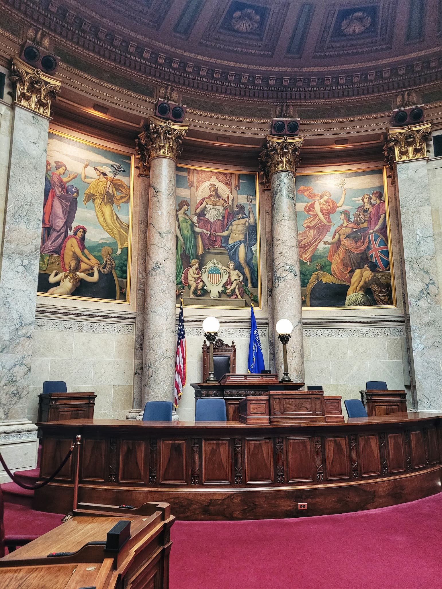 photo of wisconsin capitol senate chamber