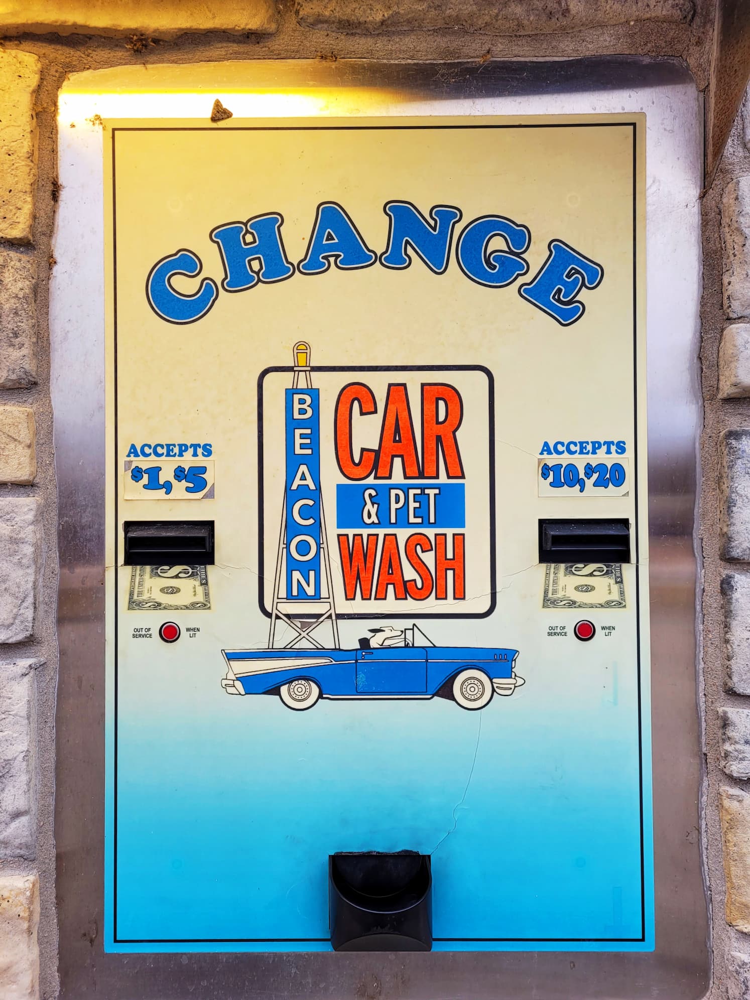 photo of beacon car wash logo featuring beacon court motel sign