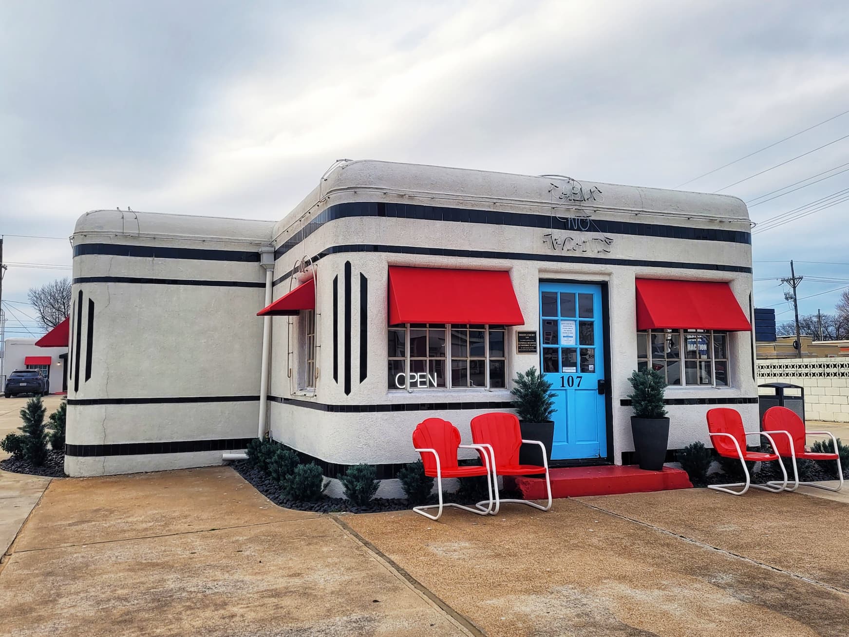 photo of boots court motel office