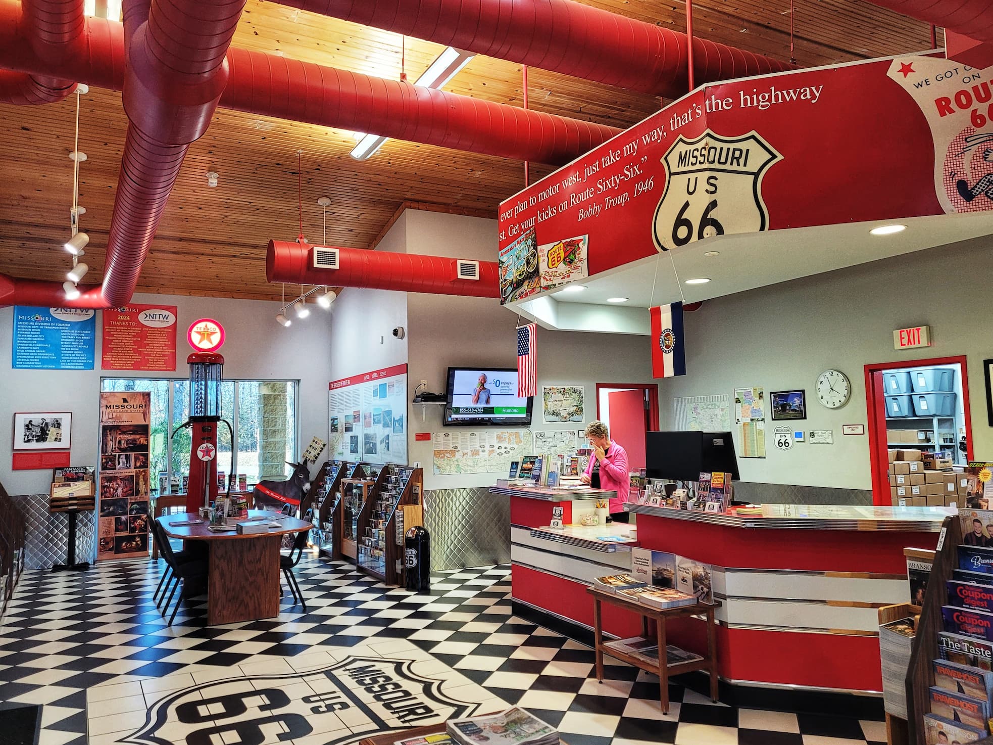 photo of conway rest area tourist desk