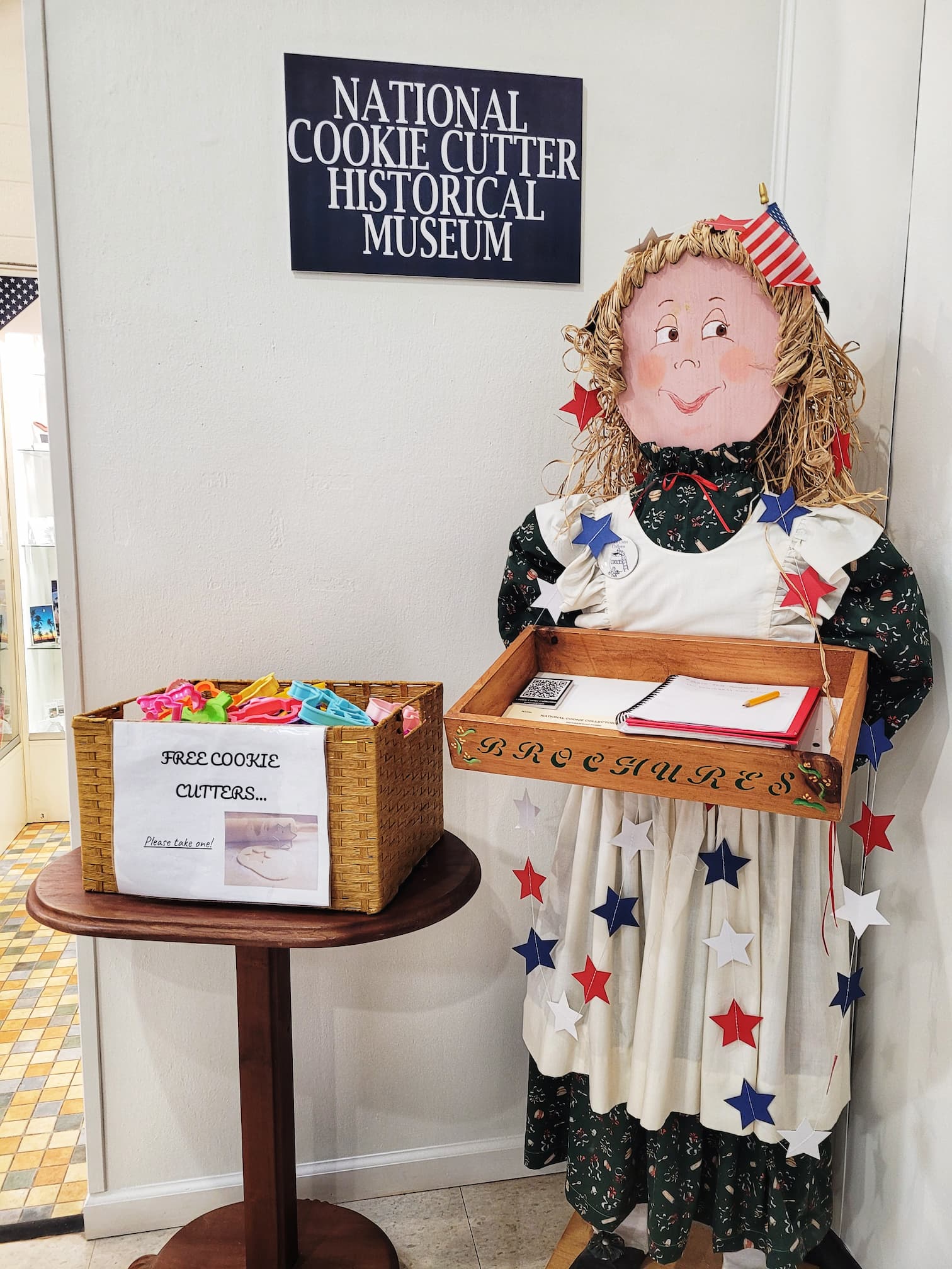 photo of national cookie cutter historical museum sign