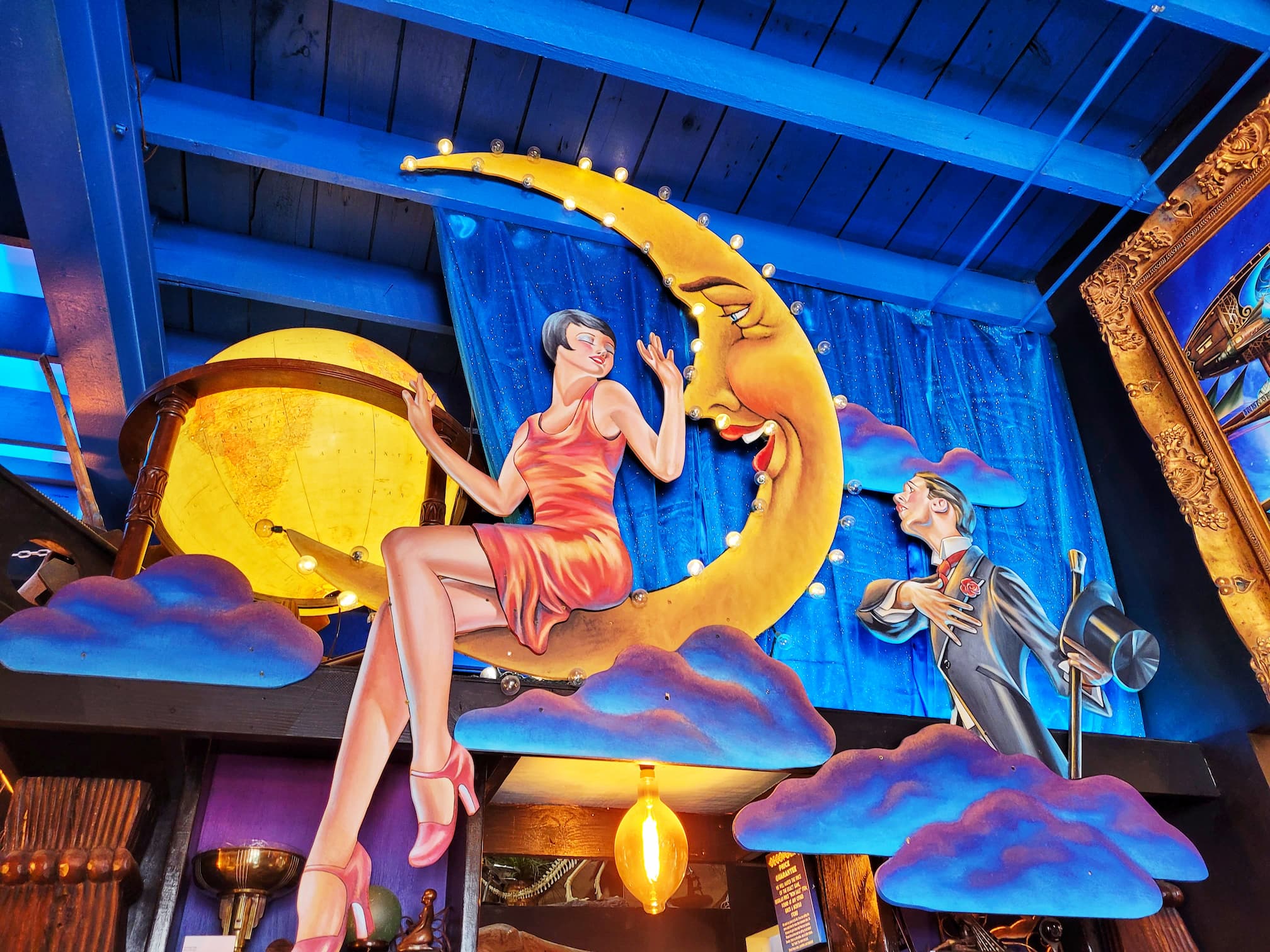 photo of inside decopolis in tulsa