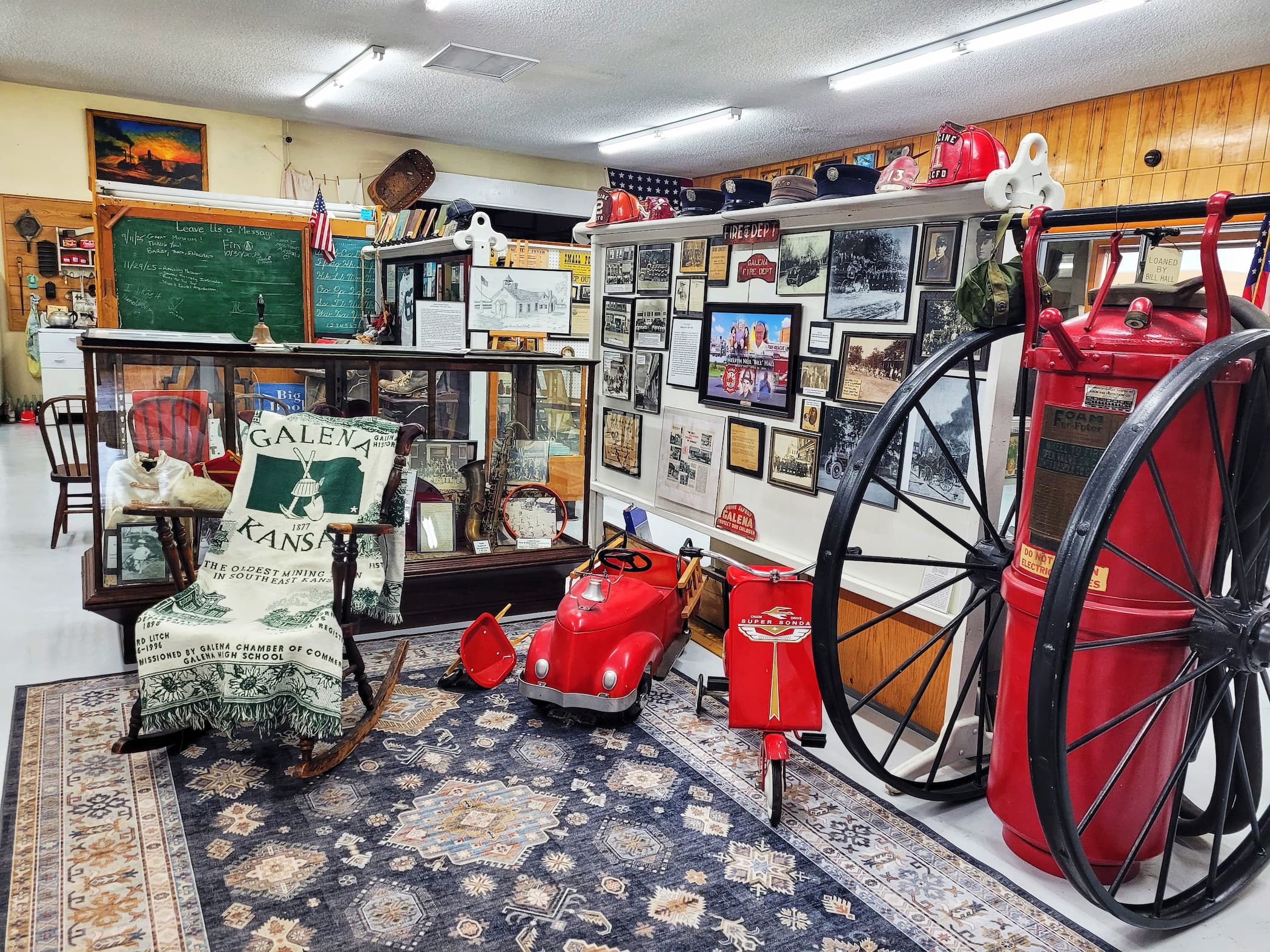 photo of galena mining and history museum exhibit room