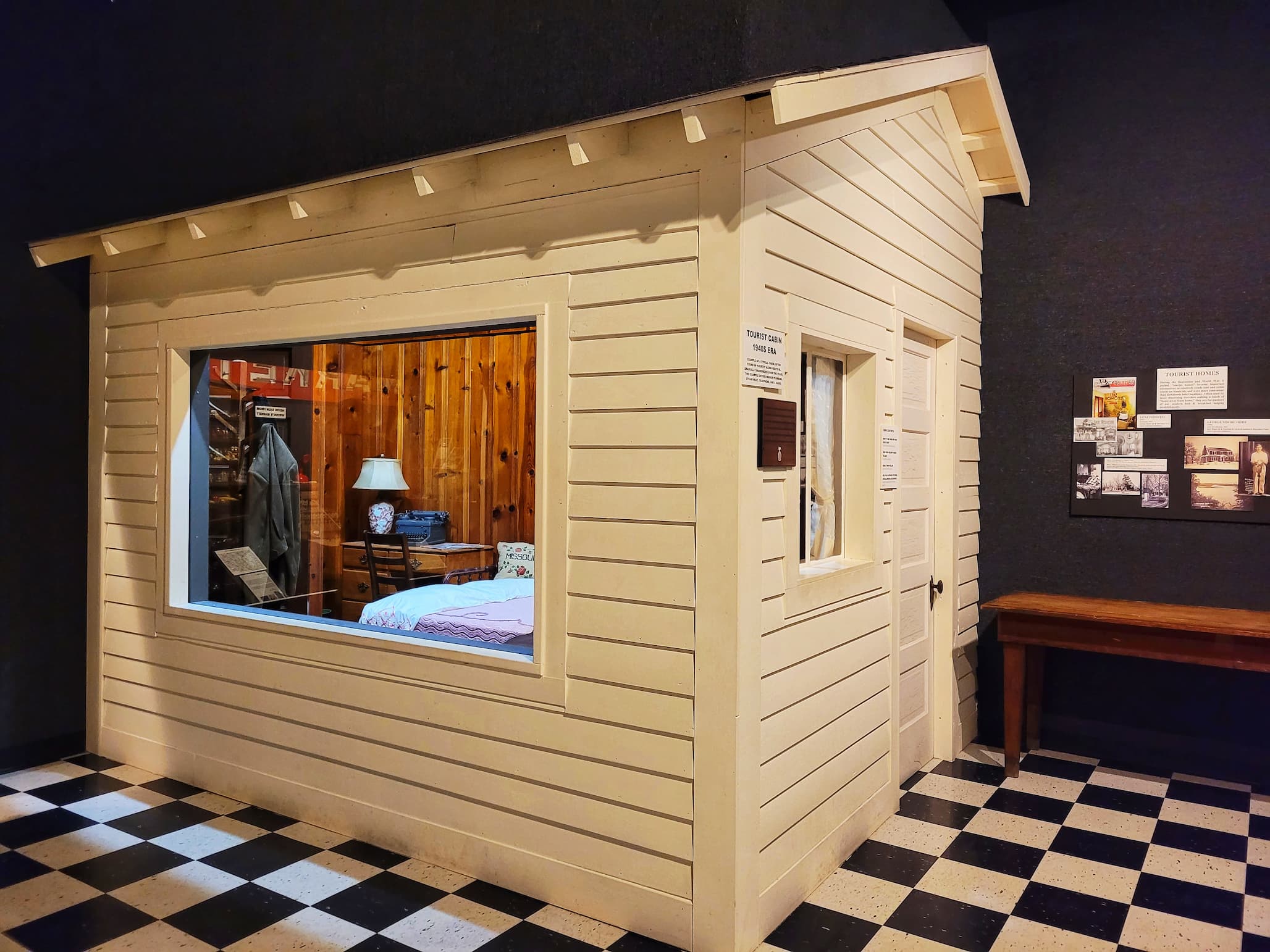 photo of lebanon route 66 museum recreated tourist cabin