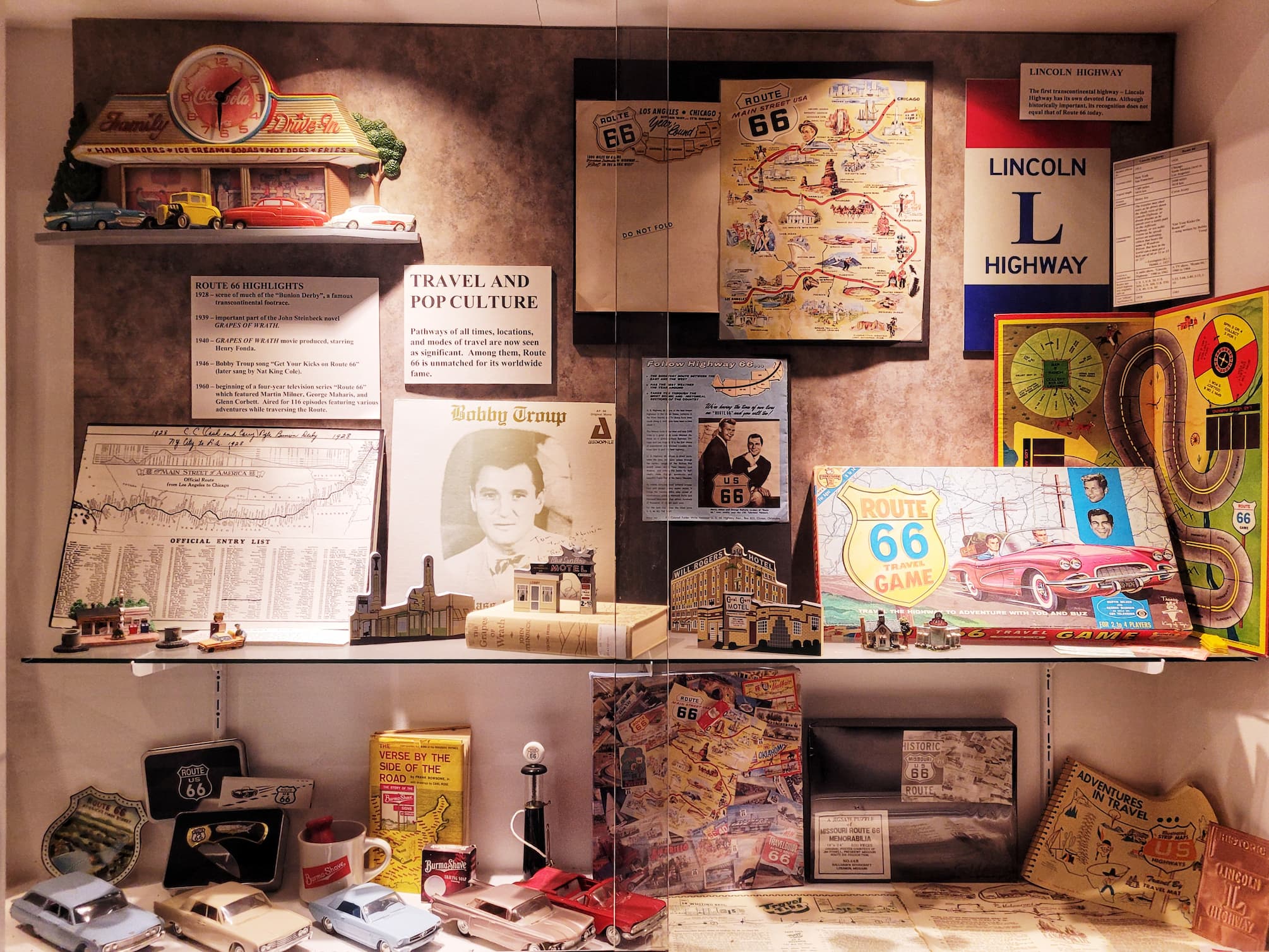 photo of lebanon route 66 museum exhibit case