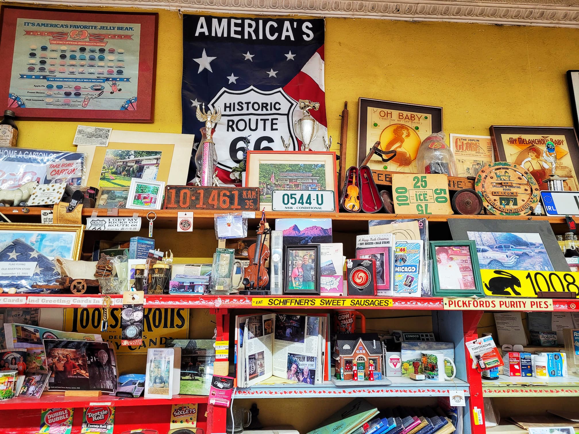 photo of nelson's old riverton store shelves