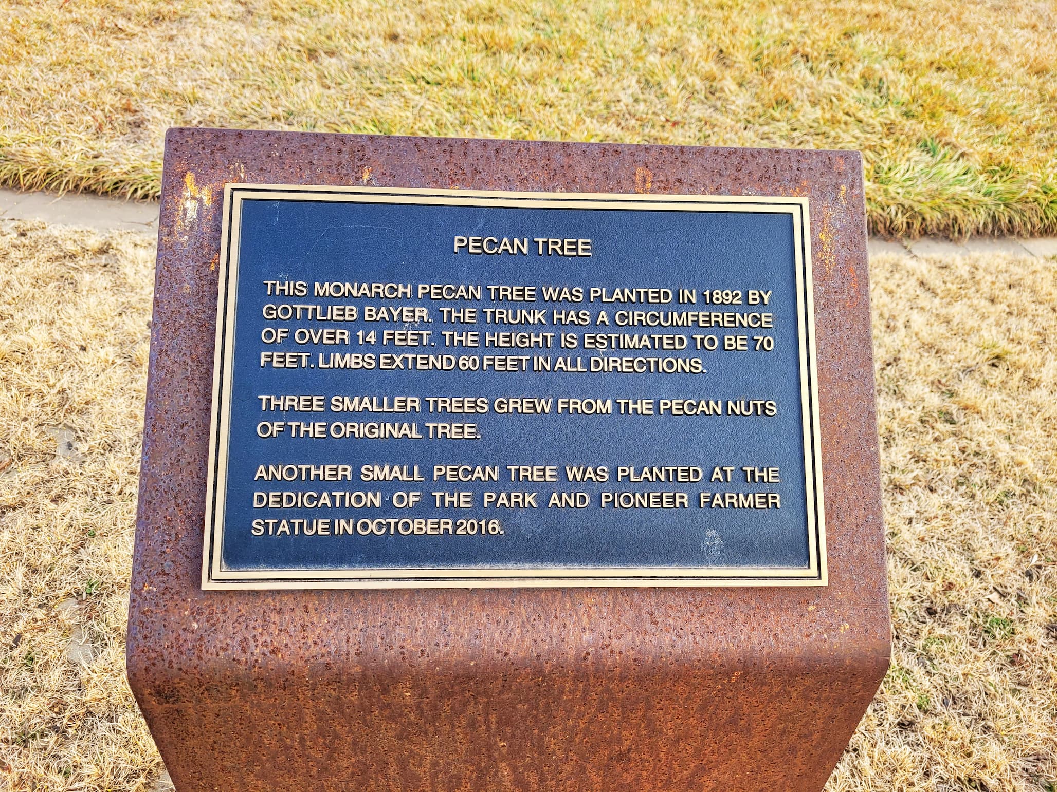 photo of pecan legacy park sign