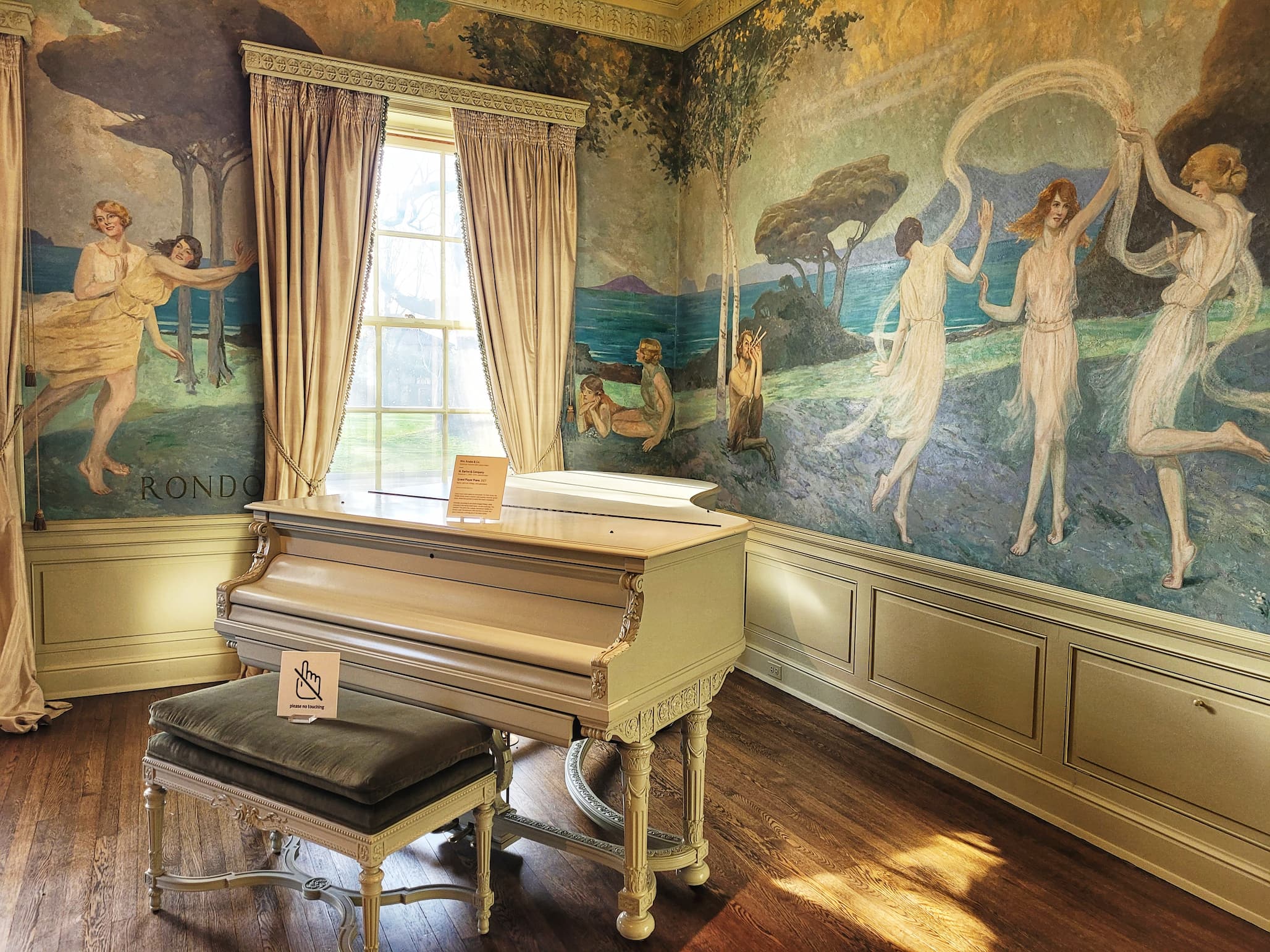 photo of philbrook museum music room