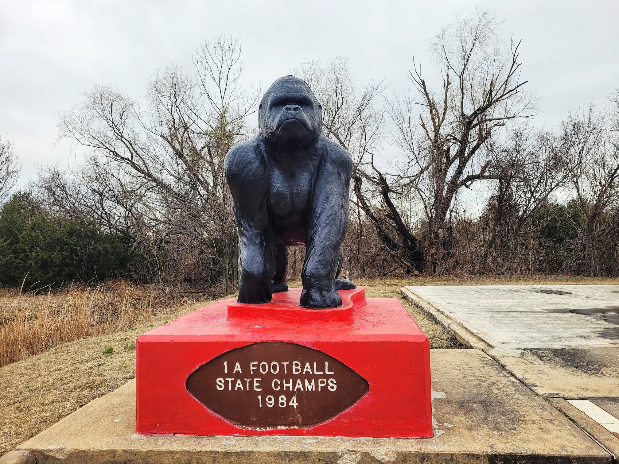 photo of picher gorilla statue