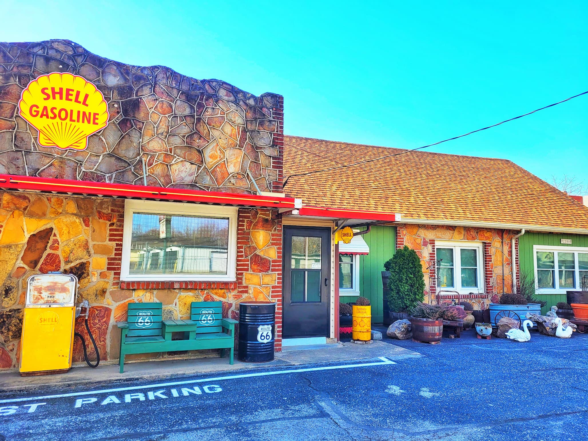 photo of rockwood motor court office and owner residence