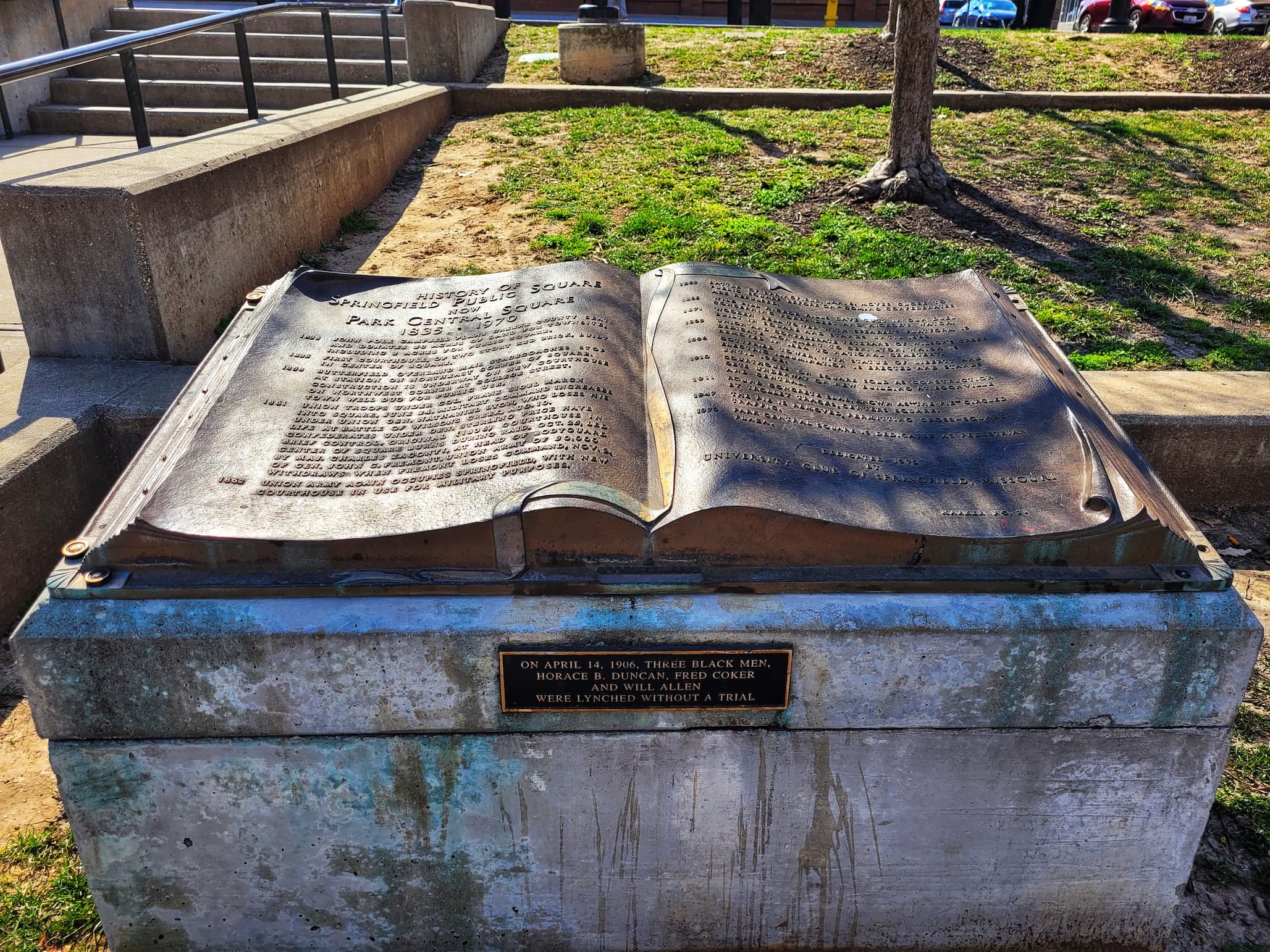 photo of springfield missouri lynching monument