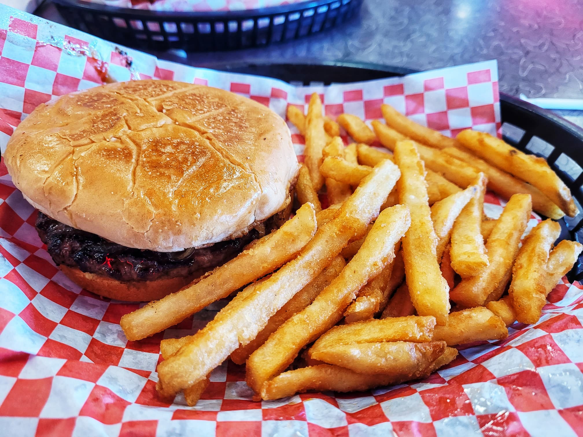photo of goat burger at tally's good food cafe