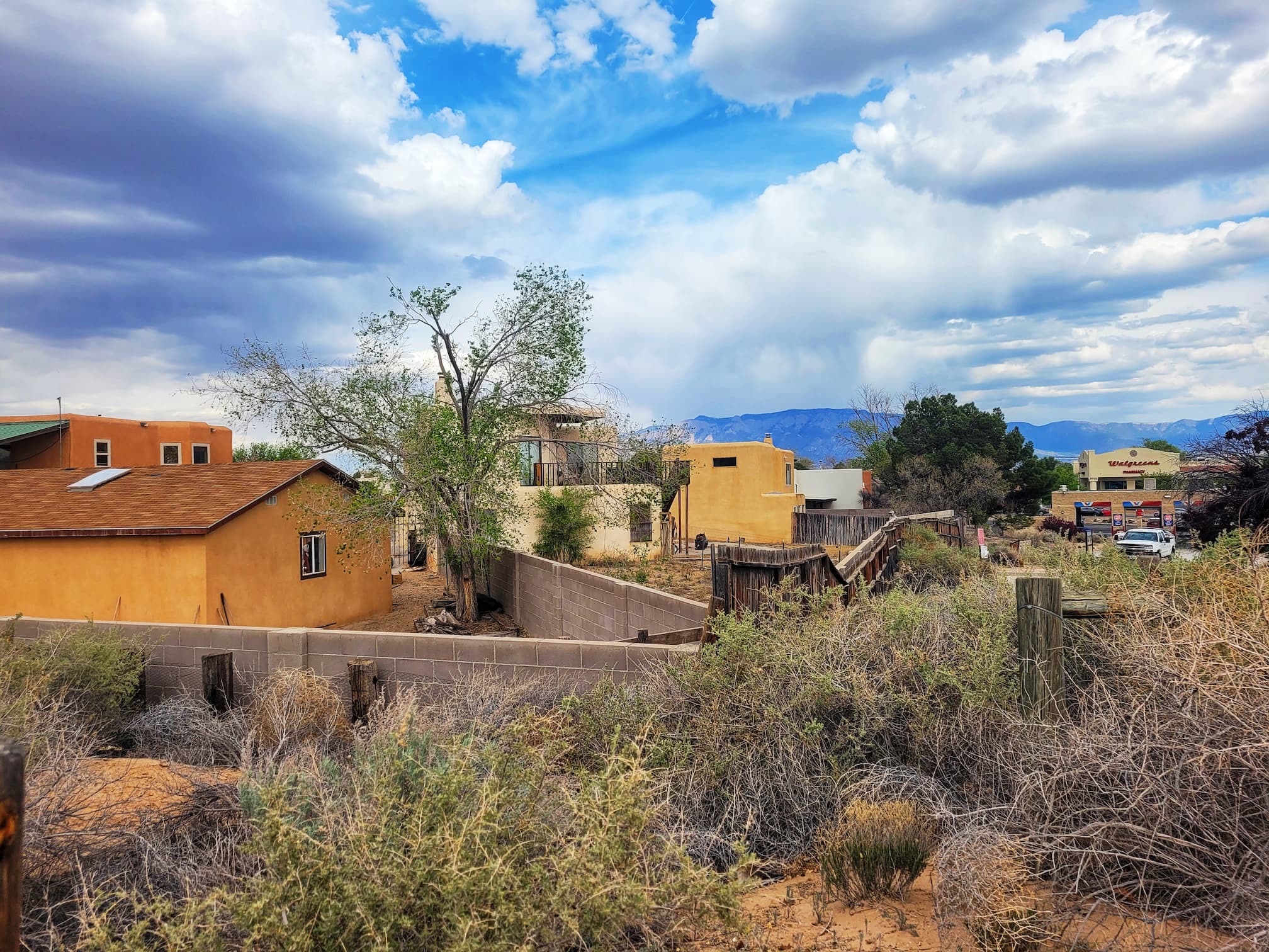 photo of petroglyphs national monument trailhead