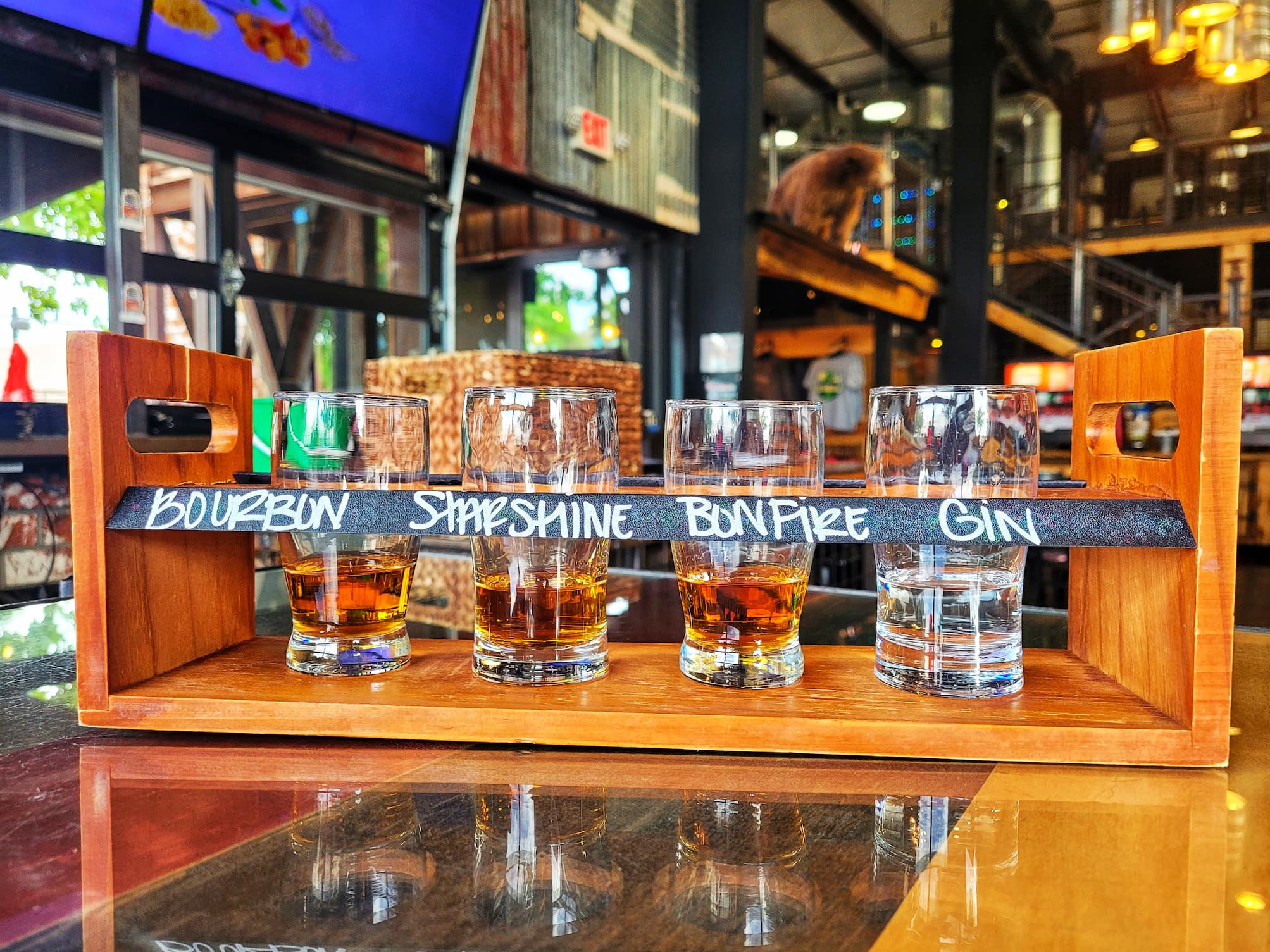 photo of grand canyon brewing spirits flight