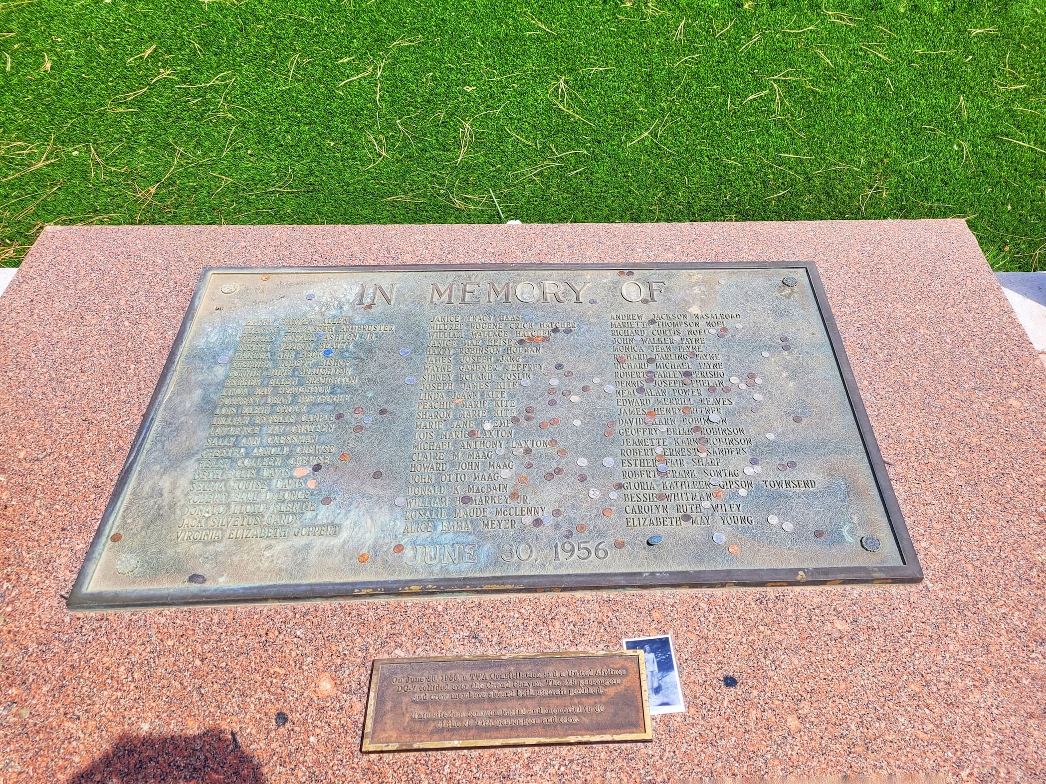 photo of grand canyon mass grave at citizens cemetery