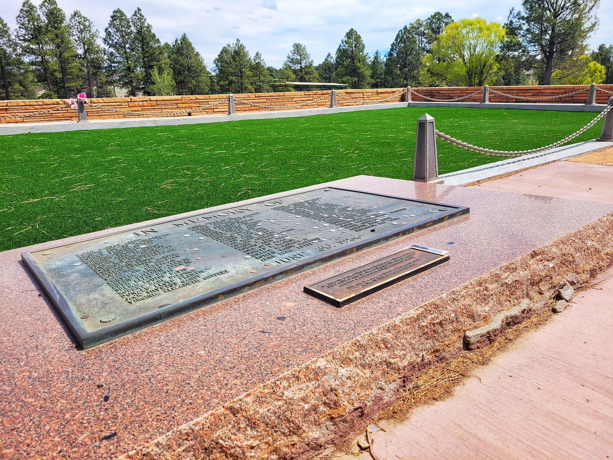 photo of grand canyon mass grave at citizens cemetery