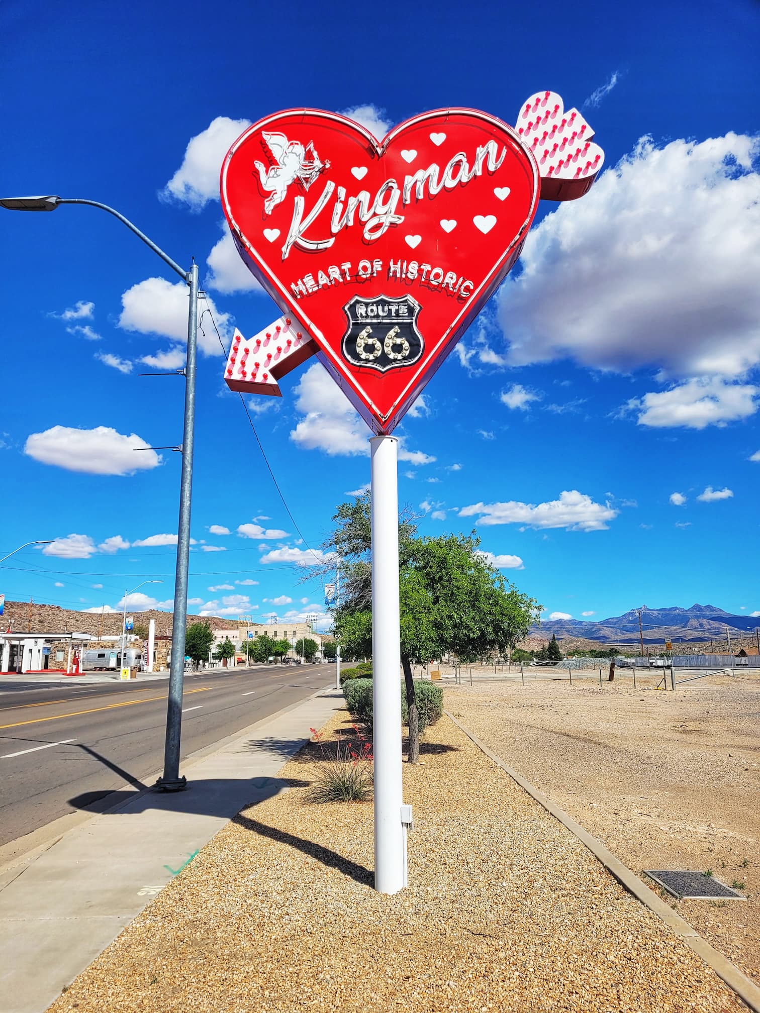 photo of kingman heart sign