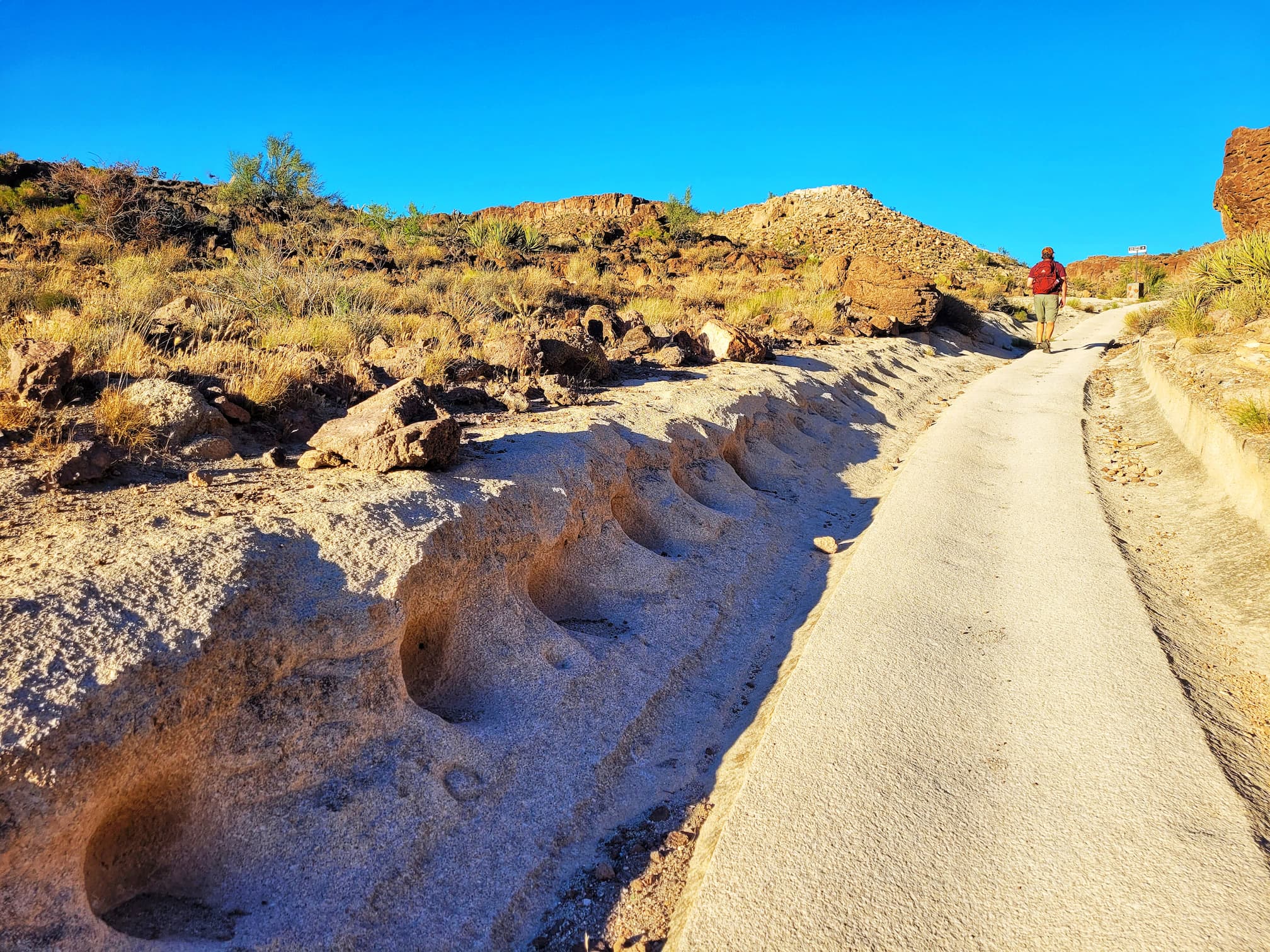 photo of white cliffs wagon trail in kingman