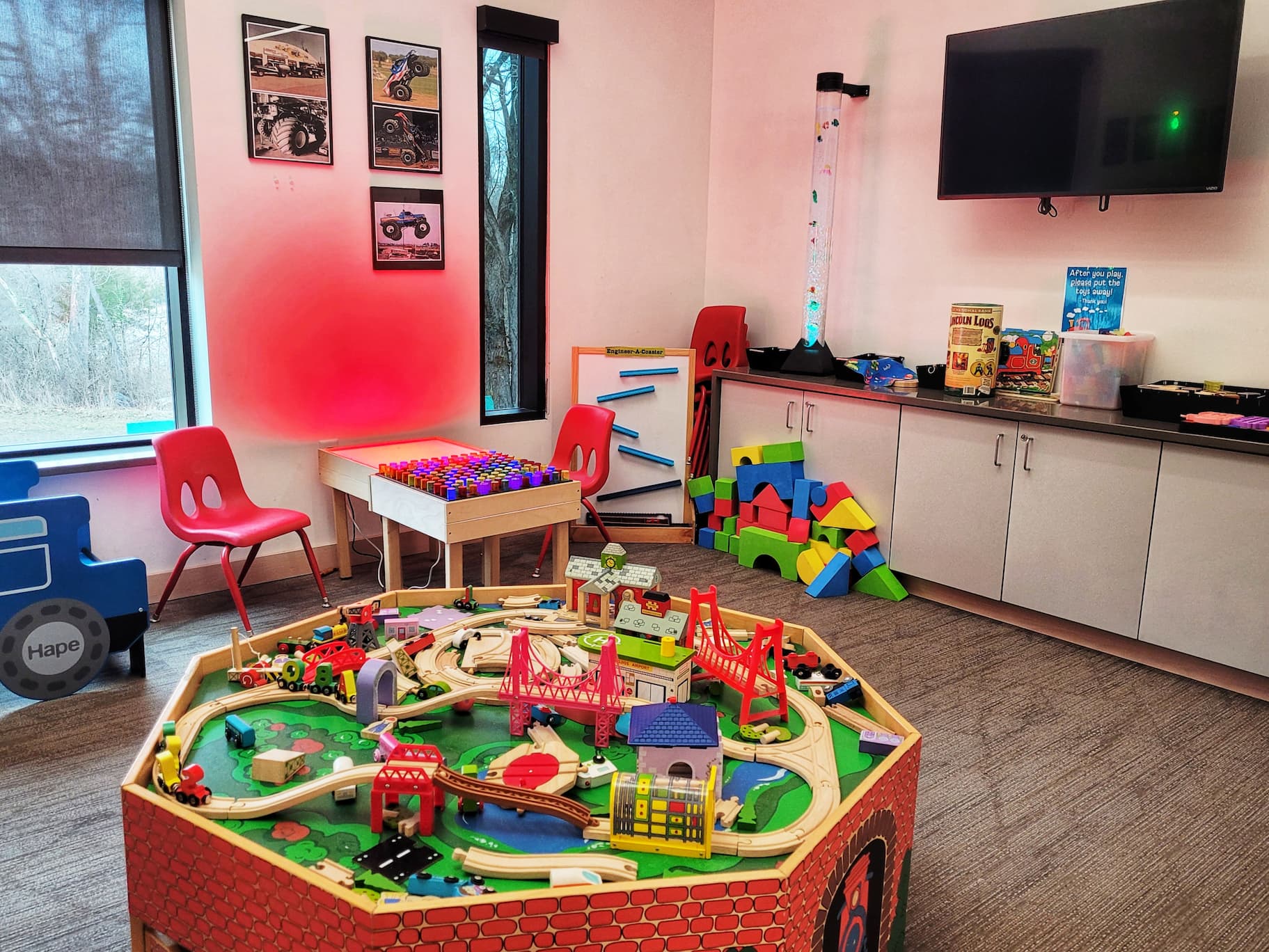 photo of red cedar inn museum kids room