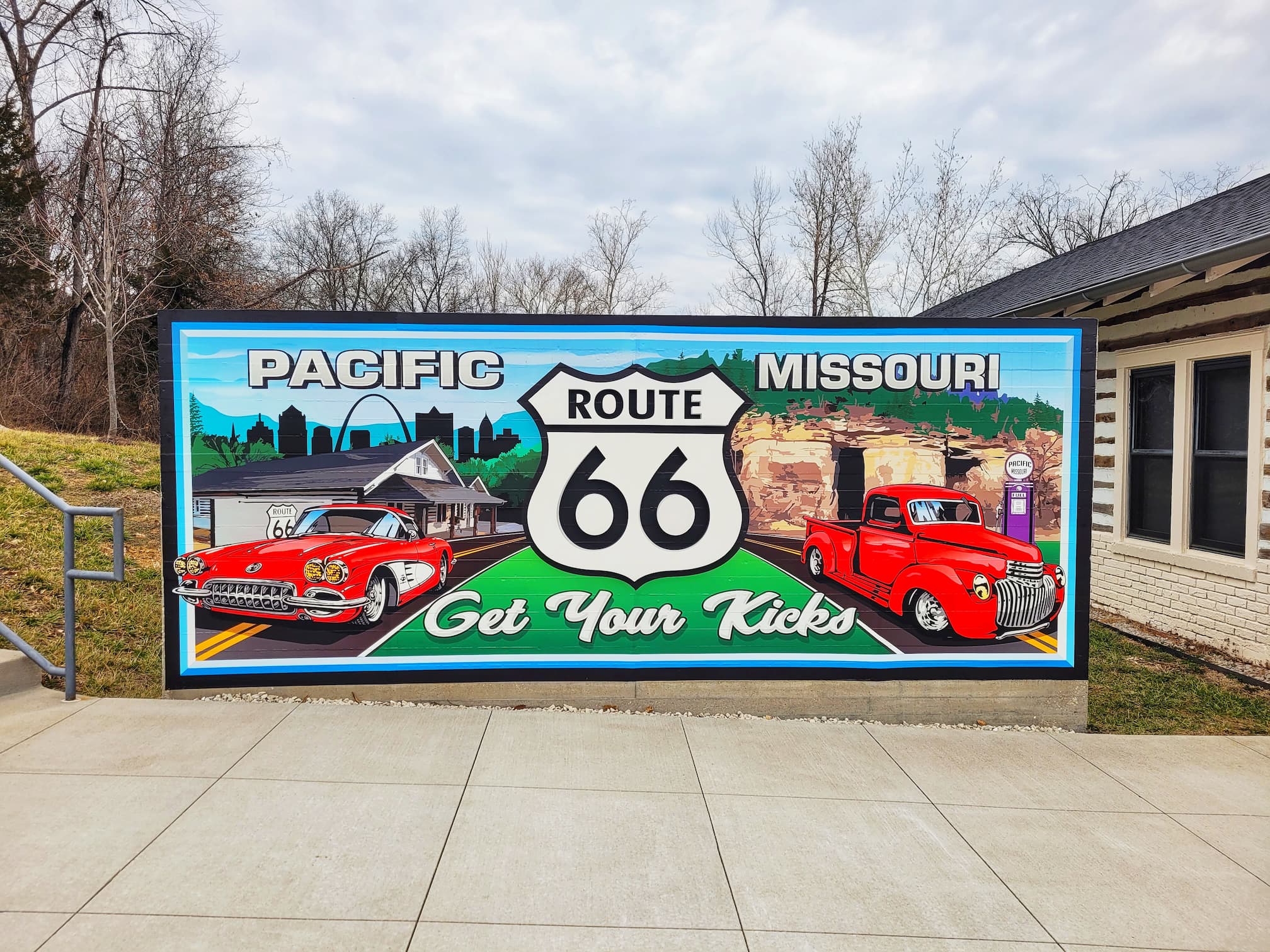 photo of pacific missouri route 66 mural