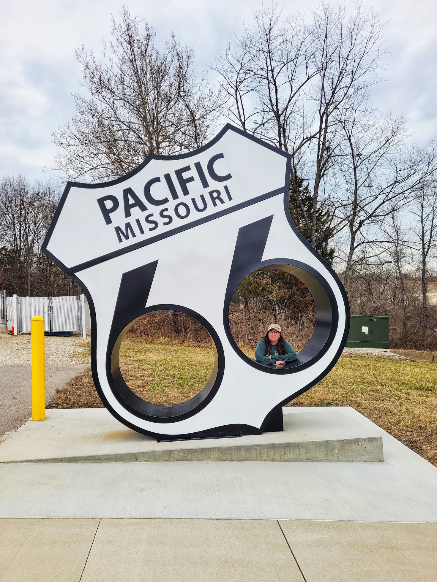 photo of pacific missouri route 66 shield statue