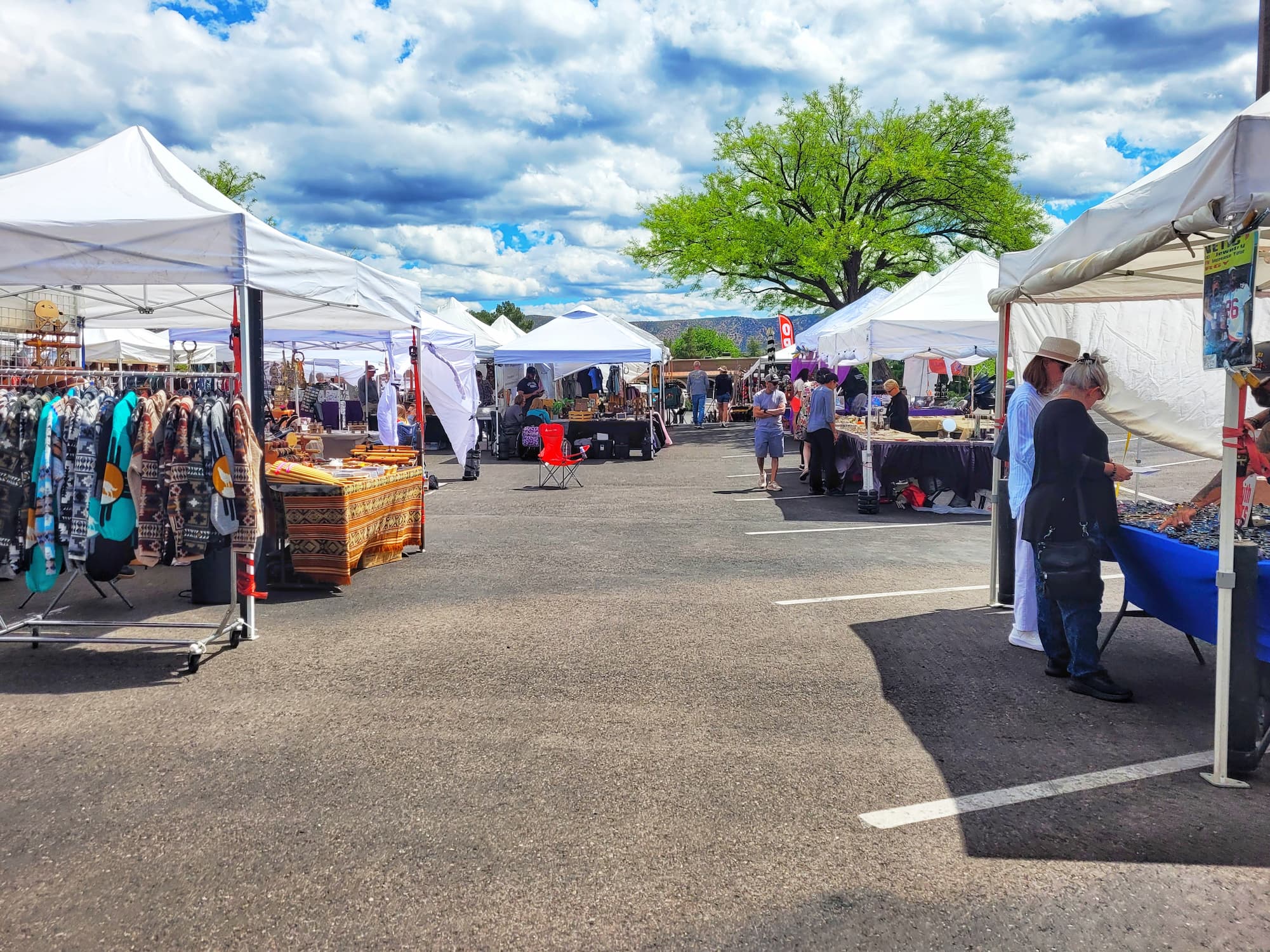 photo of oak creek arts & craft festival