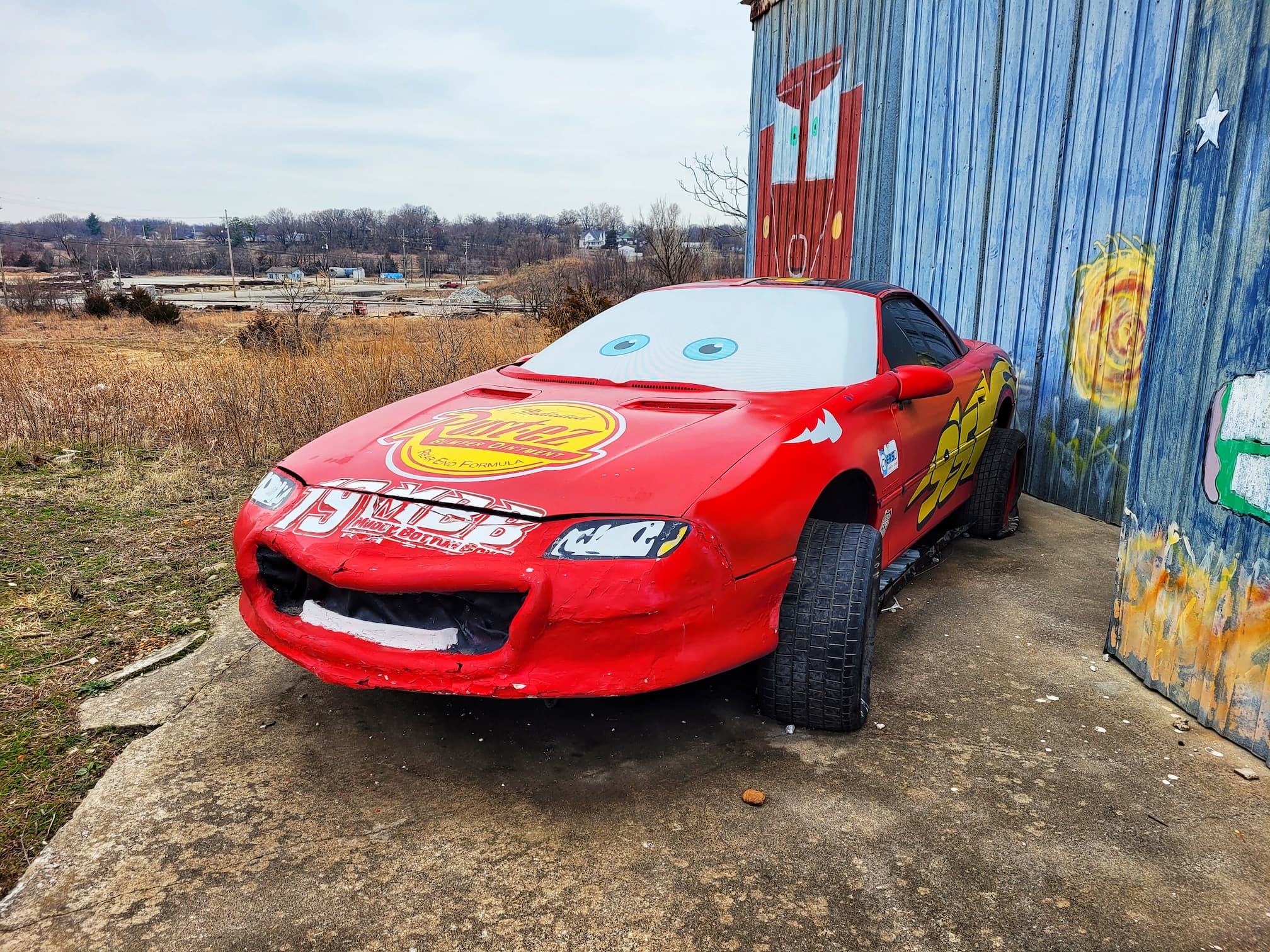 photo of lightning mcqueen car