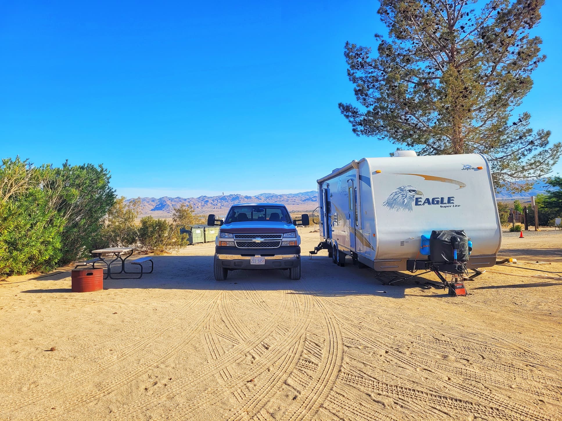 photo of joshua tree lake rv campground