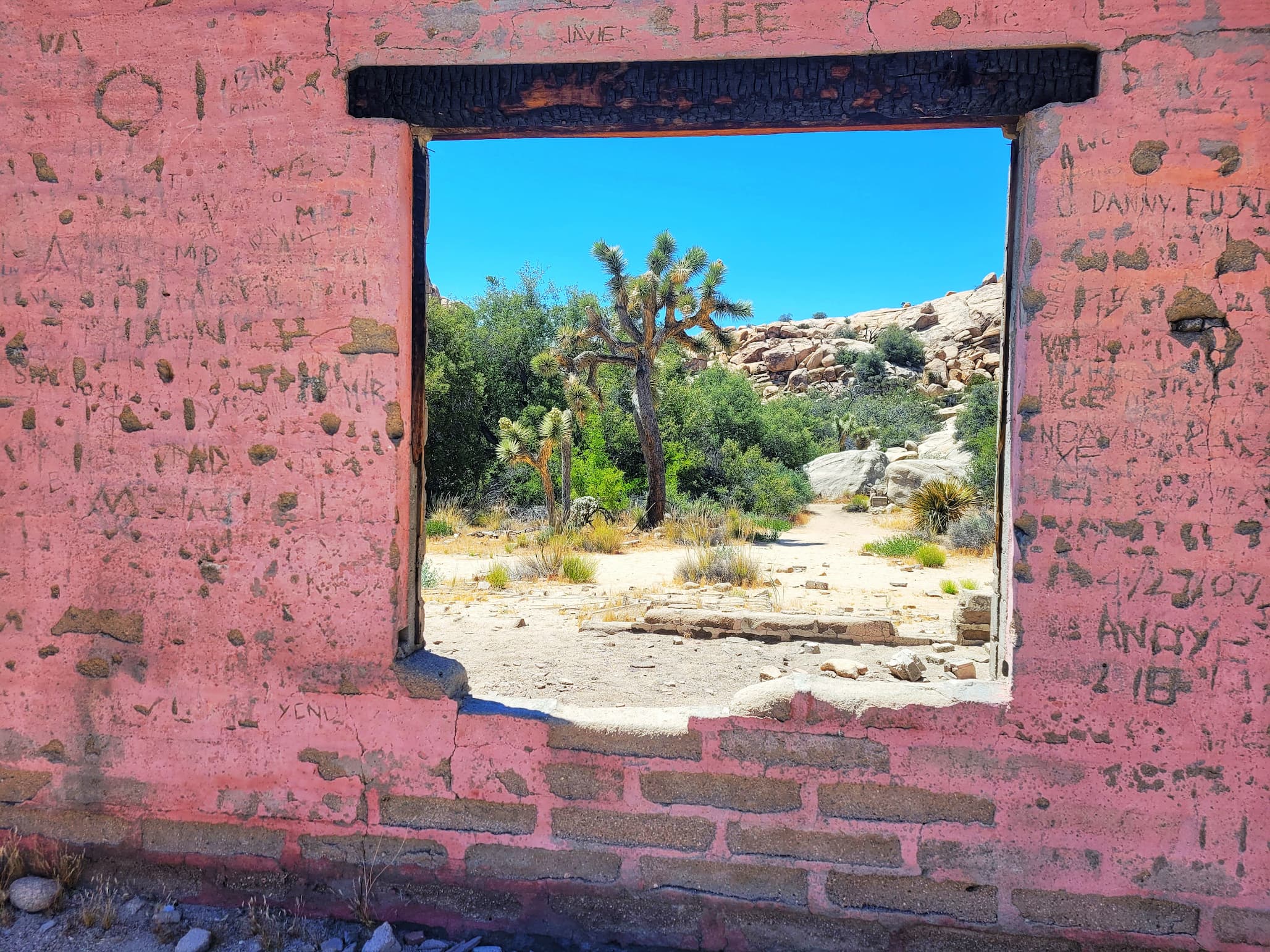 photo of wonderland ranch ruins