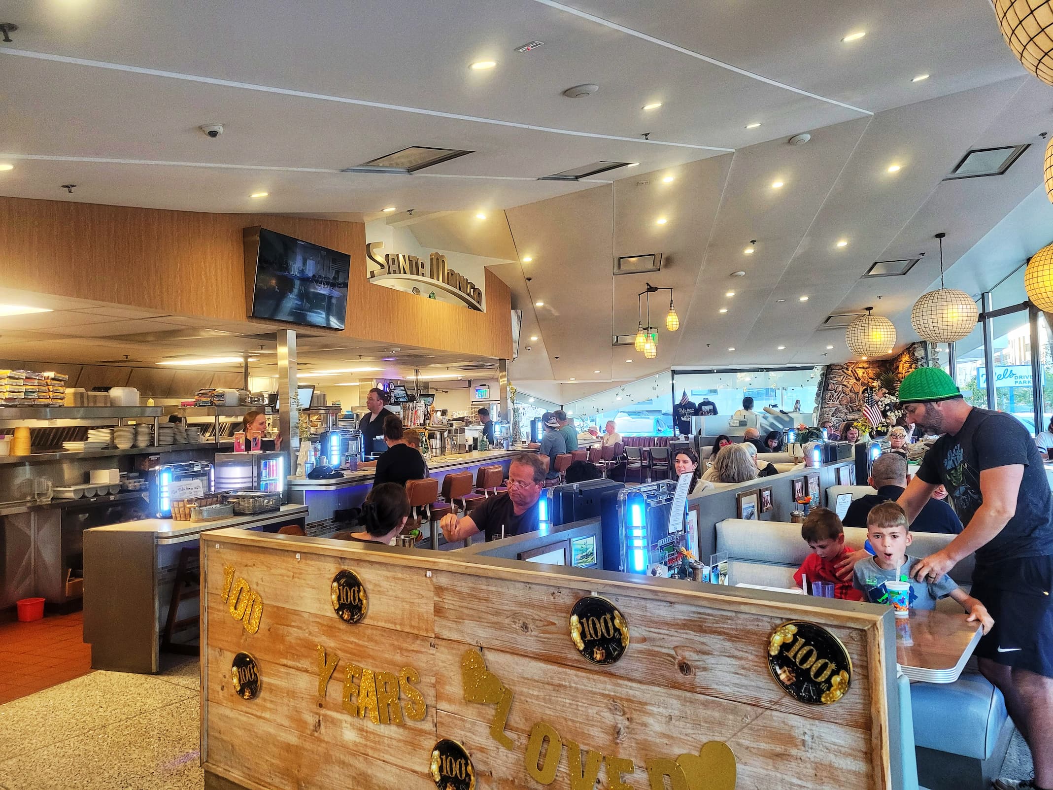 photo of mel's diner inside