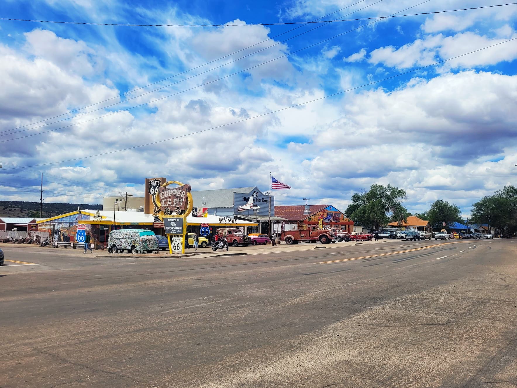 photo of downtown seligman, arizona