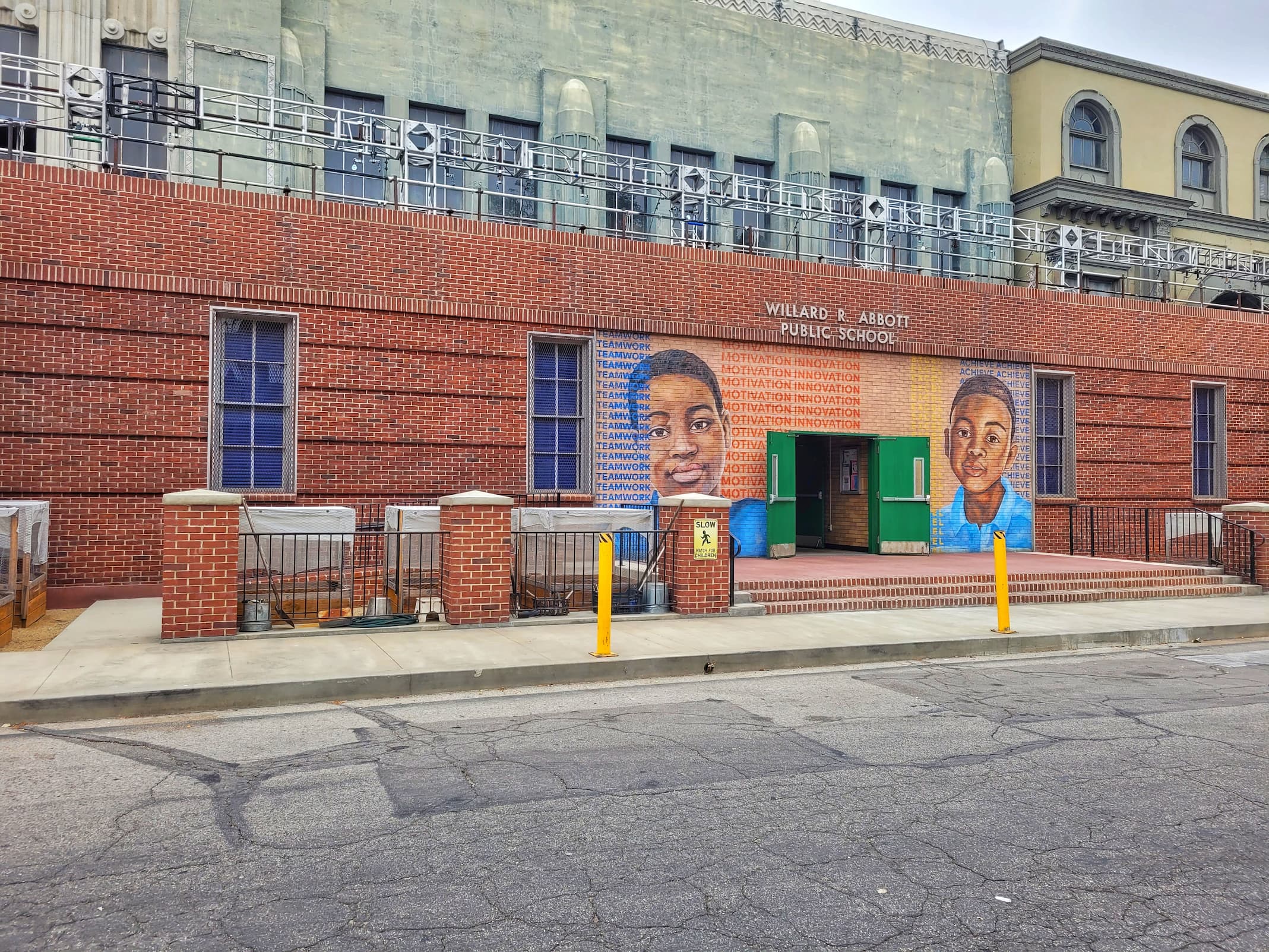 photo of abbott elementary set