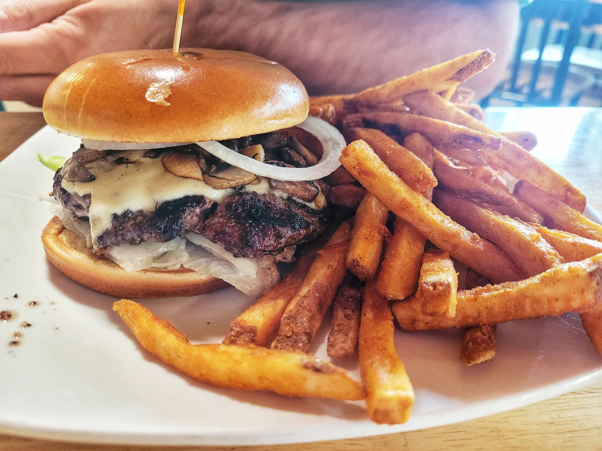photo of roadkill cafe burger
