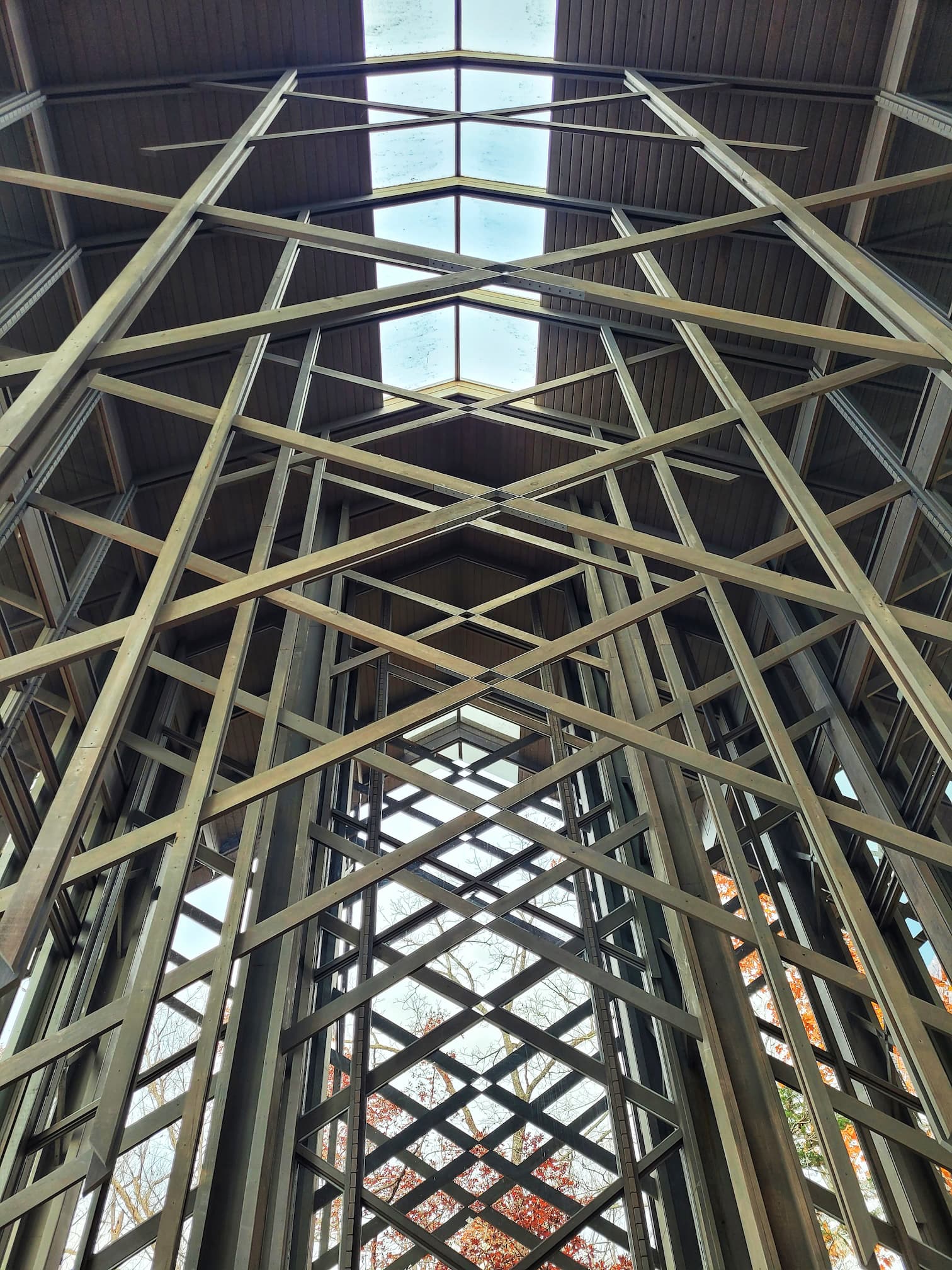photo of thorncrown chapel trusses